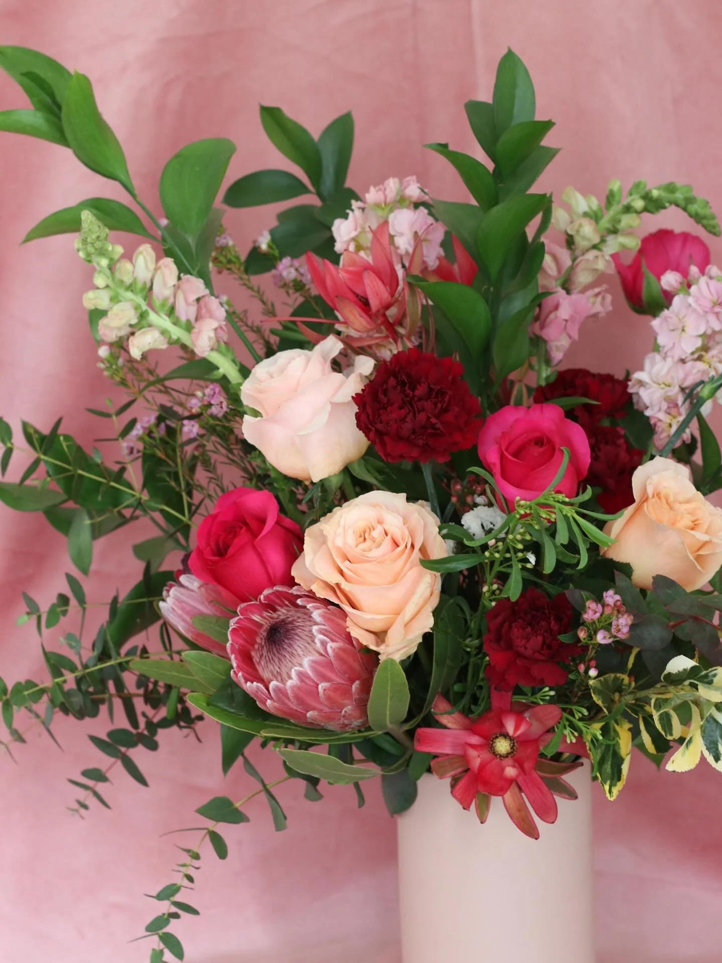 Been a little quiet in this corner of our world&hellip; but busy behind the scenes! 
- Meeting with  2026 and 2027 weddings 
- Planting, pruning, dividing, weeding 
- planning valentines (it&rsquo;s not too early to order ;) )
- getting the store rea