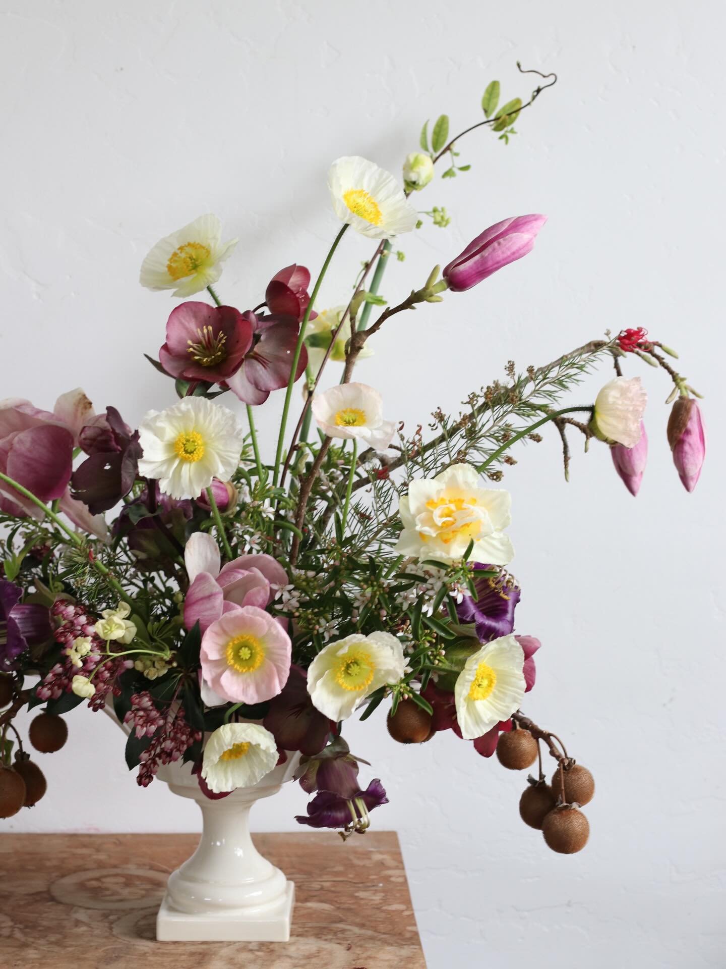 03.01.26 gathered from the garden ! My family and I just spent a wonderful 10 days in sub zero weather and came home to spring. 
Swipe to see the ingredient list from this bouquet. How many varieties did you name?
What&rsquo;s blooming in your garden