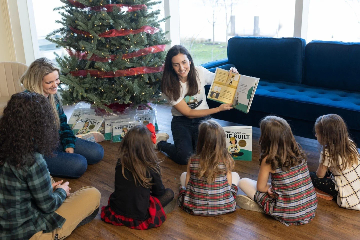 Merry Christmas from all of us at The She Built Foundation! 🎄✨ Wishing you joy, peace, and a holiday season full of love and inspiration! 💙