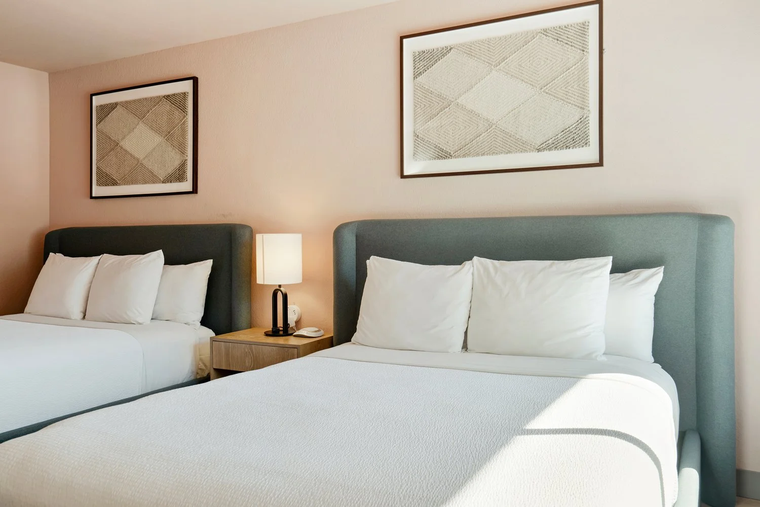 Deluxe_Queen_Room_Mountain_and_Pool _View_Smaller_1.jpg