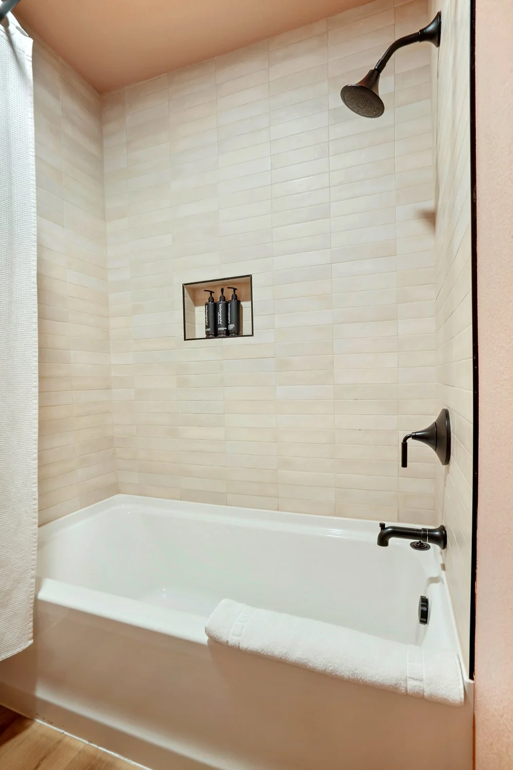 Deluxe_Queen_Room_Mountain_and_Pool _View_Smaller_6.jpg