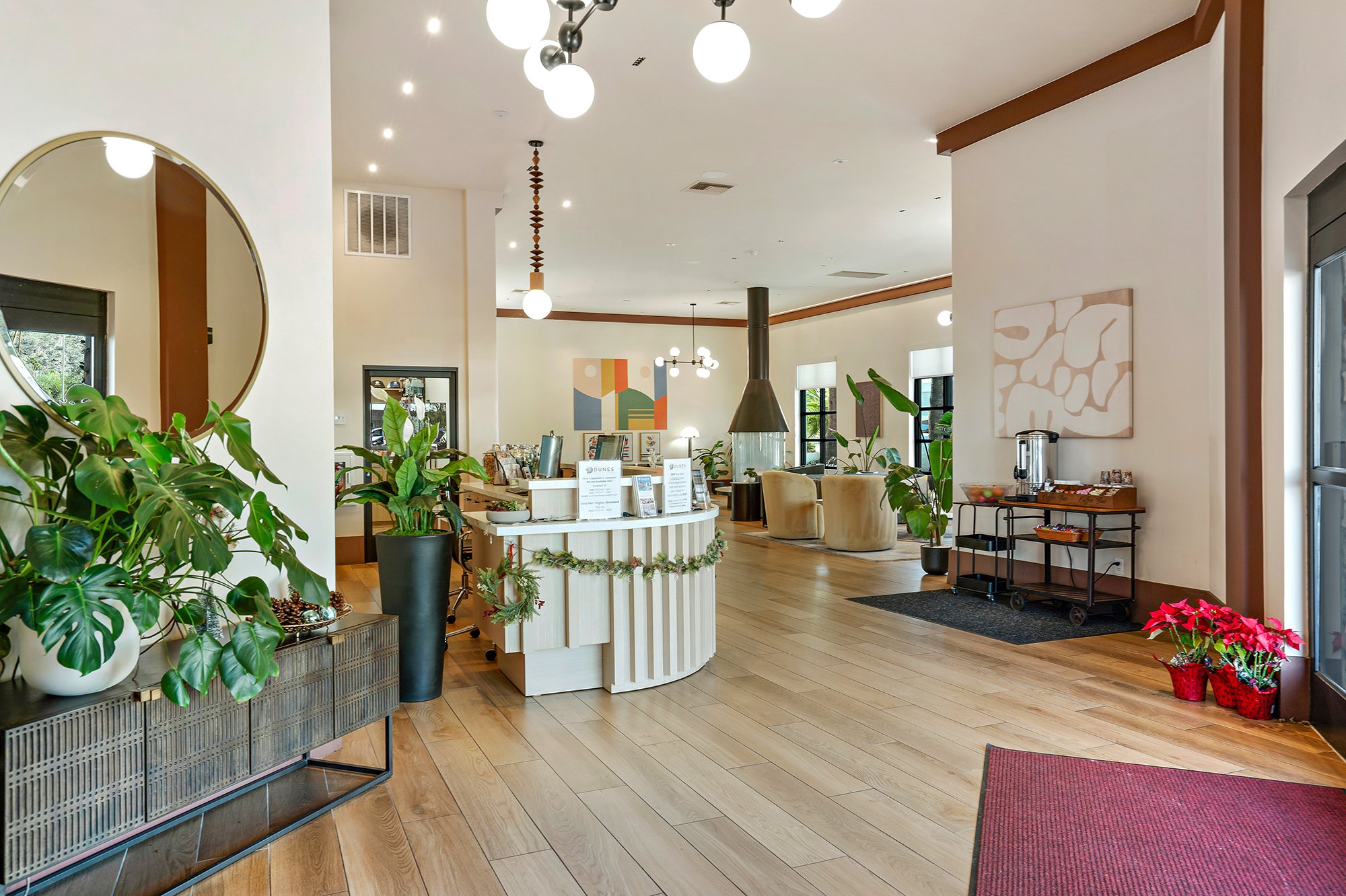 Dunes_Palm_Springs_Lobby_Smaller_8.jpg