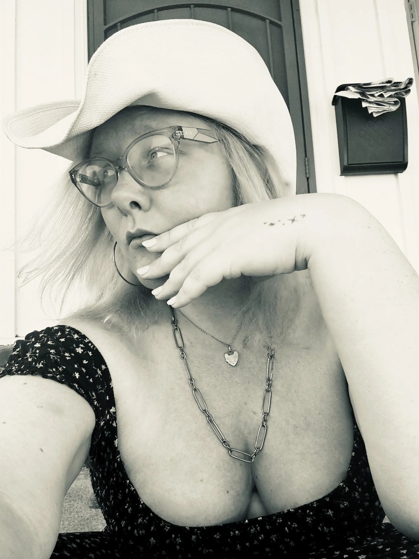 🌟 Transchool&rsquo;s creative writing workshop just wrapped its 3rd year of empowering emerging trans authors! ✍️ Huge thanks to this year&rsquo;s mentors for sharing your brilliance and support! 💜🏳️&zwj;⚧️

THANK YOU Eleanor Jean!! 

Eleanor Jean