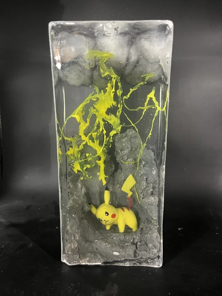 26-234 Pikachu with Lightening Glow
