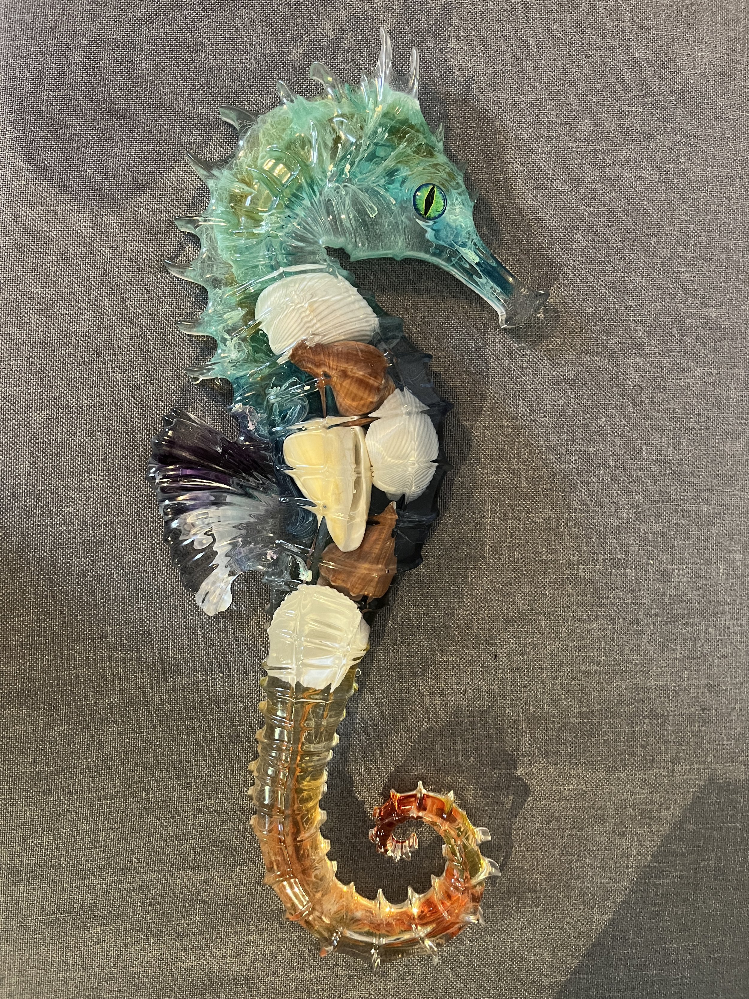 26-143 Seahorse with Shells