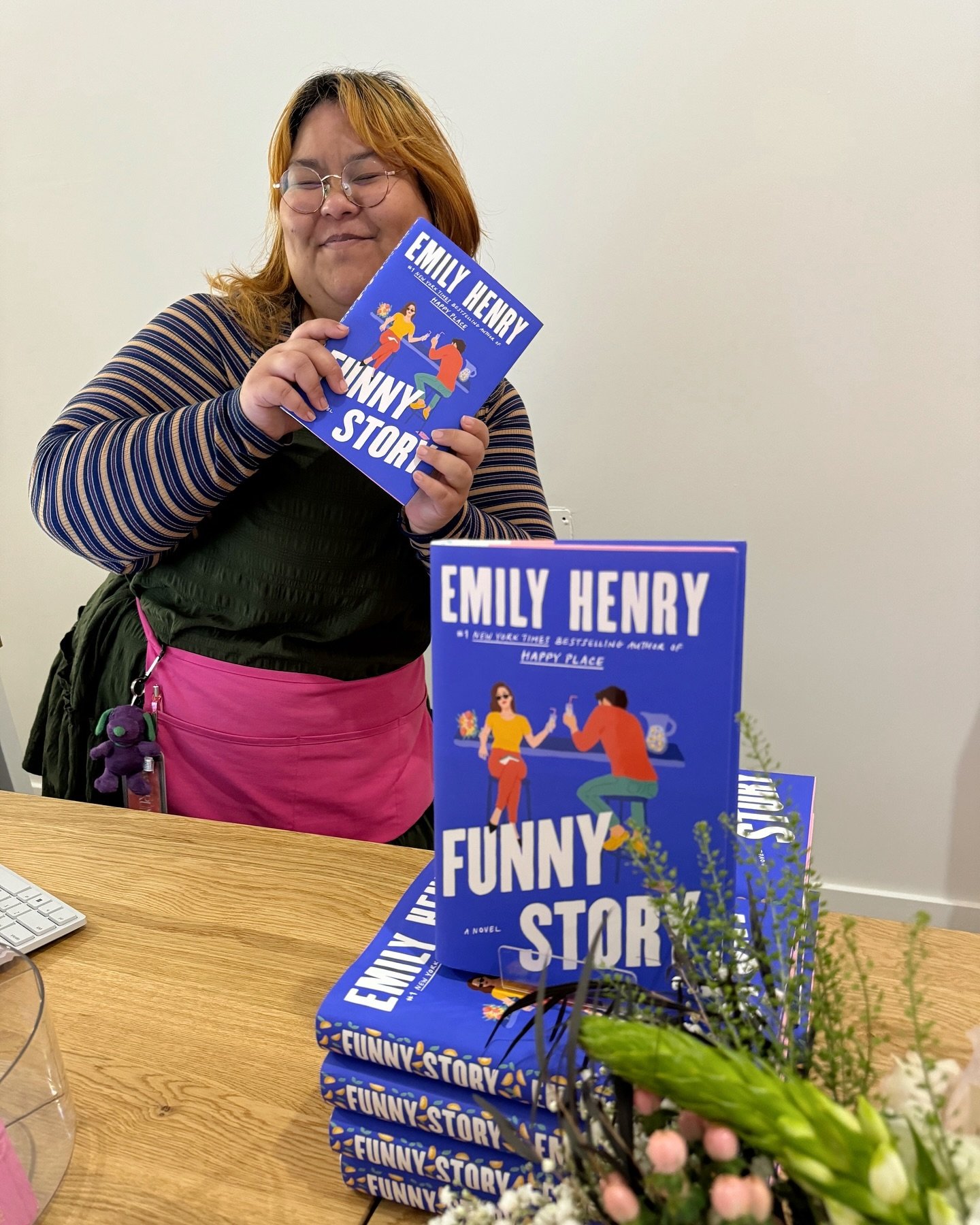 HAPPY PUB DAY! We can&rsquo;t wait to hang and party with everyone tonight at our Release Party for the book we&rsquo;ve all been waiting for&hellip; Funny Story by @emilyhenrywrites 🤩

If you aren&rsquo;t joining us tonight but would like to purcha