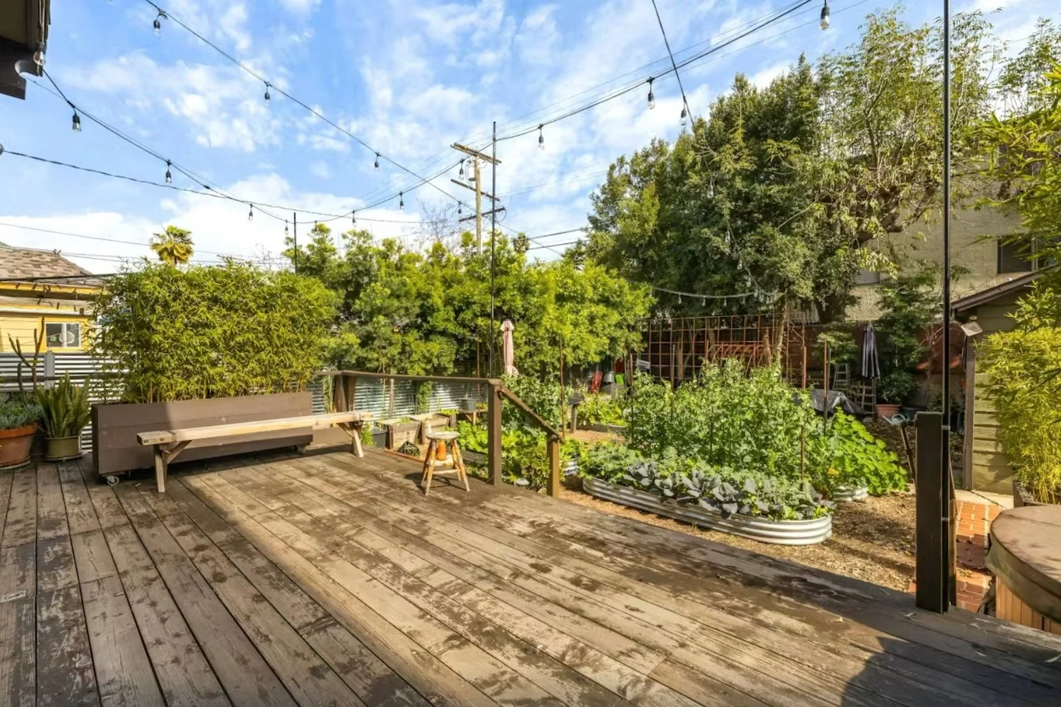 Back+deck_garden+day.jpg