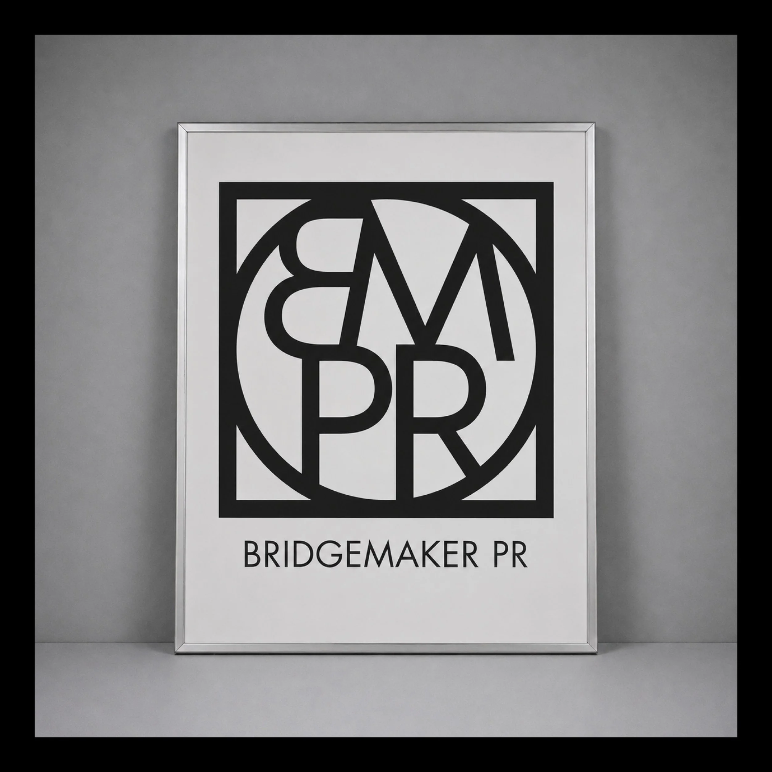 Svartvit affisch med en logotype för PR-byrån BridgeMaker PR.