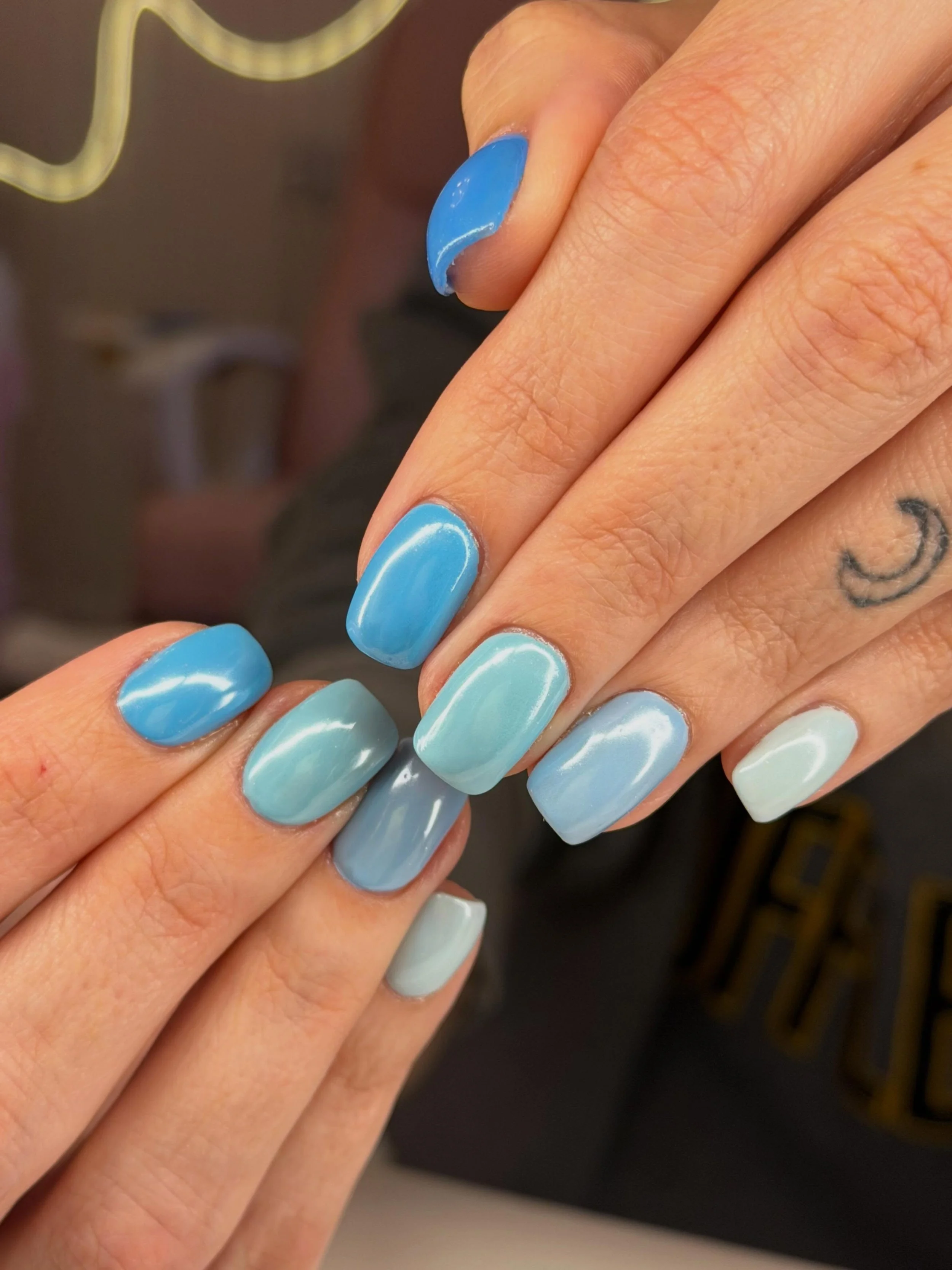 💙🦋🇺🇸#memorialdaynails #bluenails #luminary #structuredgelmanicure