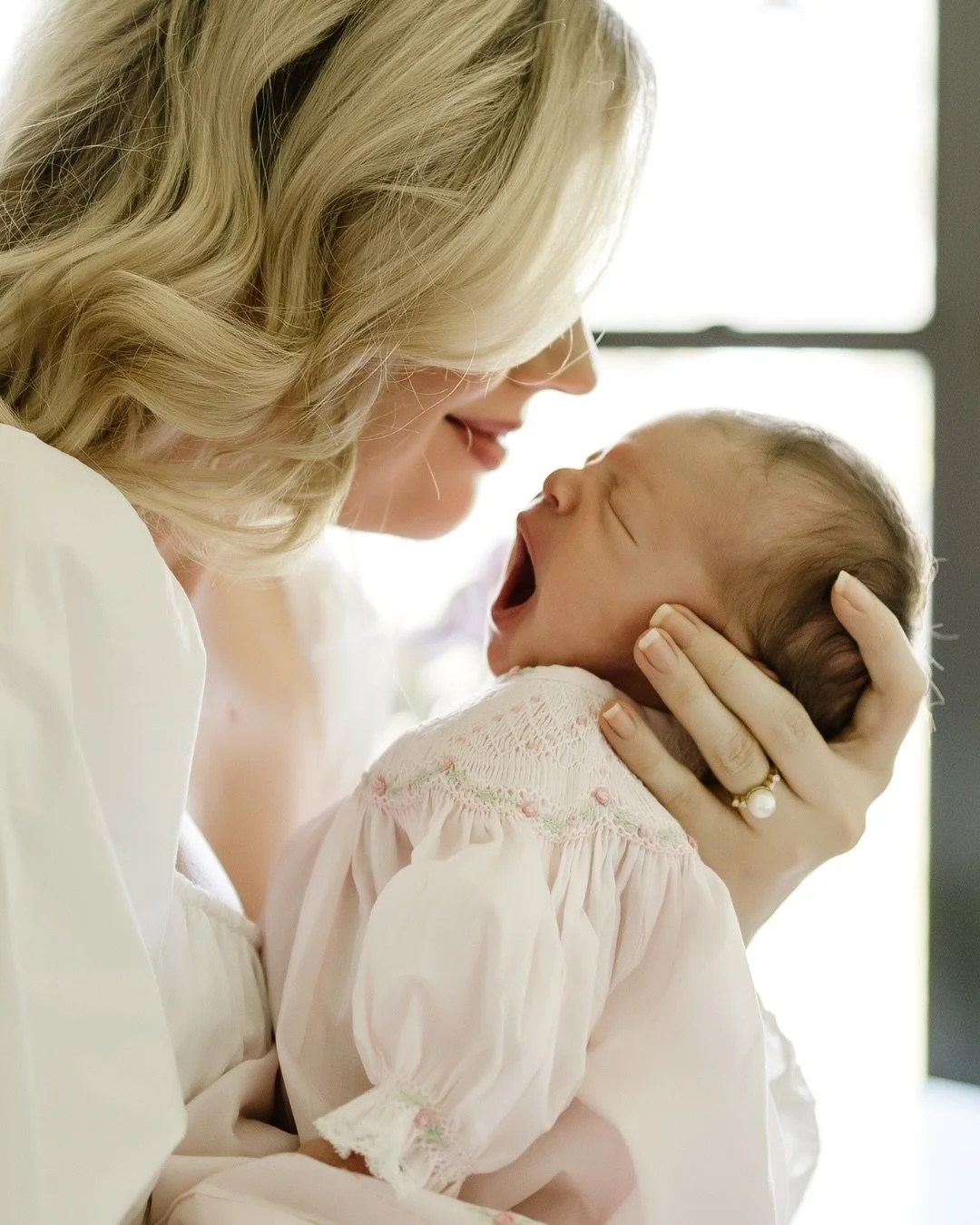 Don&rsquo;t say I didn&rsquo;t warn that you might catch baby fever after swiping through Hayden&rsquo;s newborn pictures. 

#fortmyersphotographer #SouthwestFloridaPhotographer #FortMyersMoms #FloridaFamilyPhotographer #naplesphotographer #capecoral