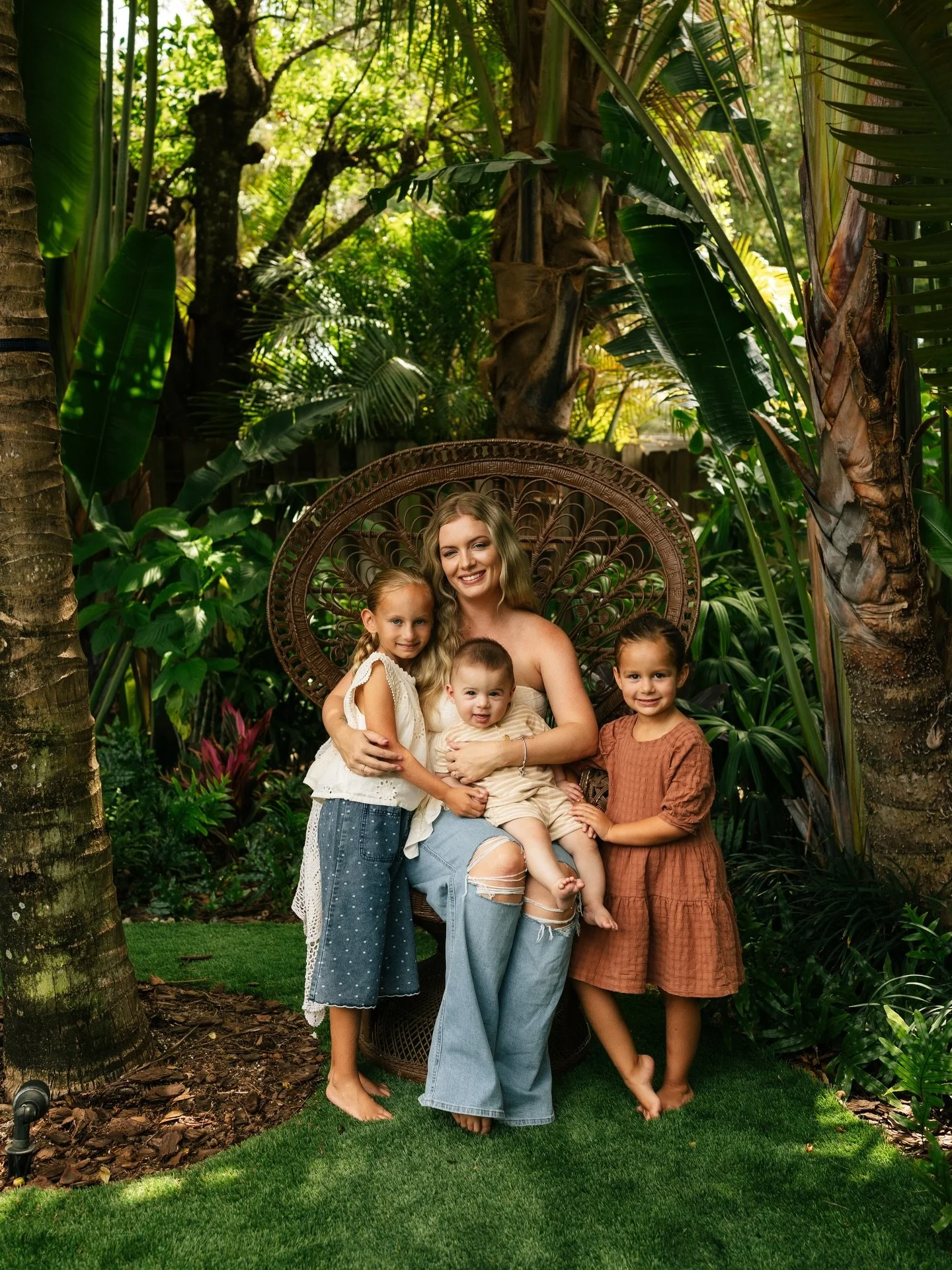 Yesterday&rsquo;s motherhood minis reminded me why photographing mamas and their babies is so very important to me. The number of times I heard &ldquo;thank you for doing these, I&rsquo;m usually the one taking the photos&rdquo; was eye opening. It s