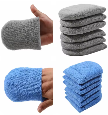 Microfiber wax applicator mitt for smooth car paint application