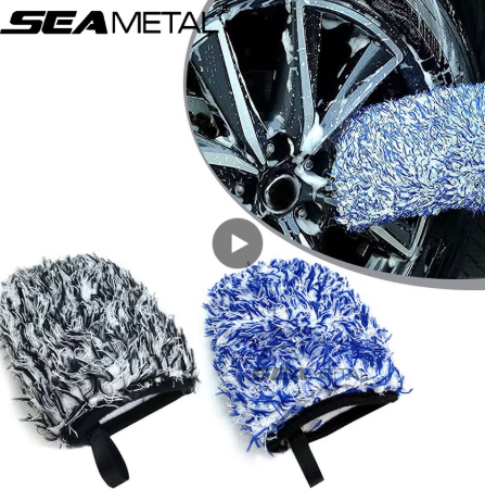 Microfiber wheel mitt for safe and gentle wheel cleaning