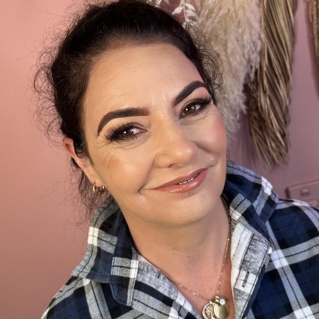 S H A R O N ✨ ready for the Capricorn Ball 💃🏿
.
.
.
.
.
#perth #perthmua #muaperth #perthmakeupartist #matureagemakeup #glammakeup #perthbeauty #capricornball