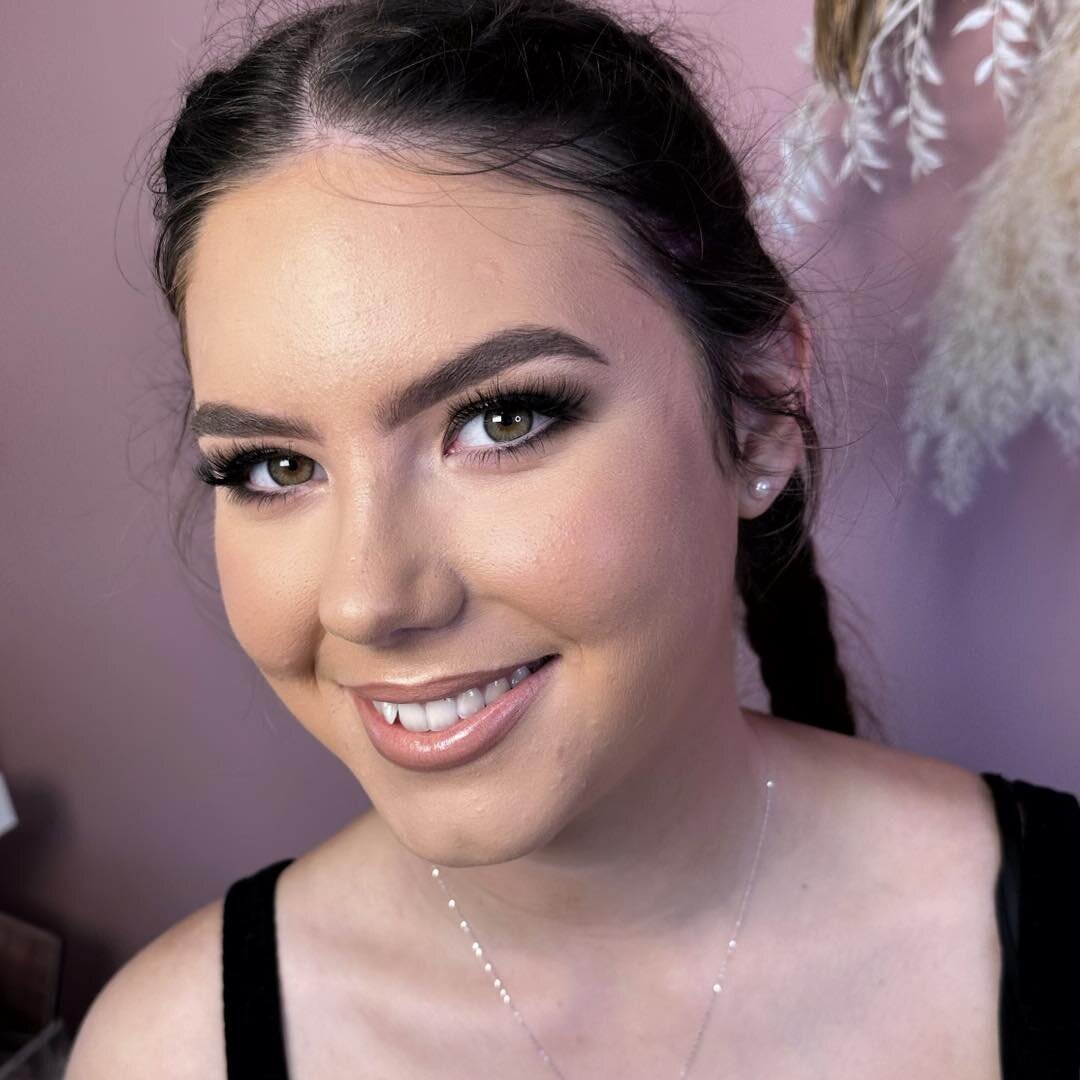 H A Y L E Y ✨ birthday glam 🥂 #perthmua #makeupartistperth