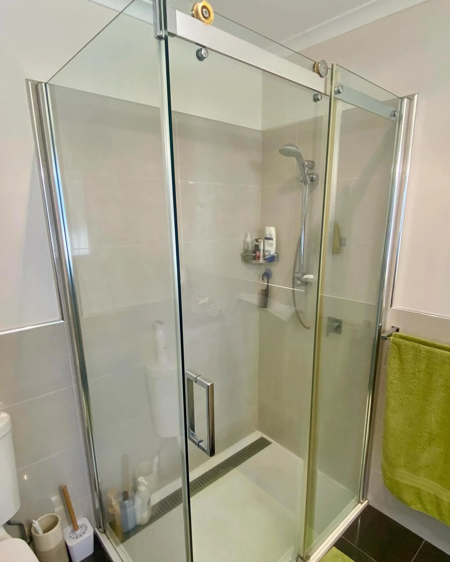 New shower screen &mdash;&mdash;&gt; #norconbuilding