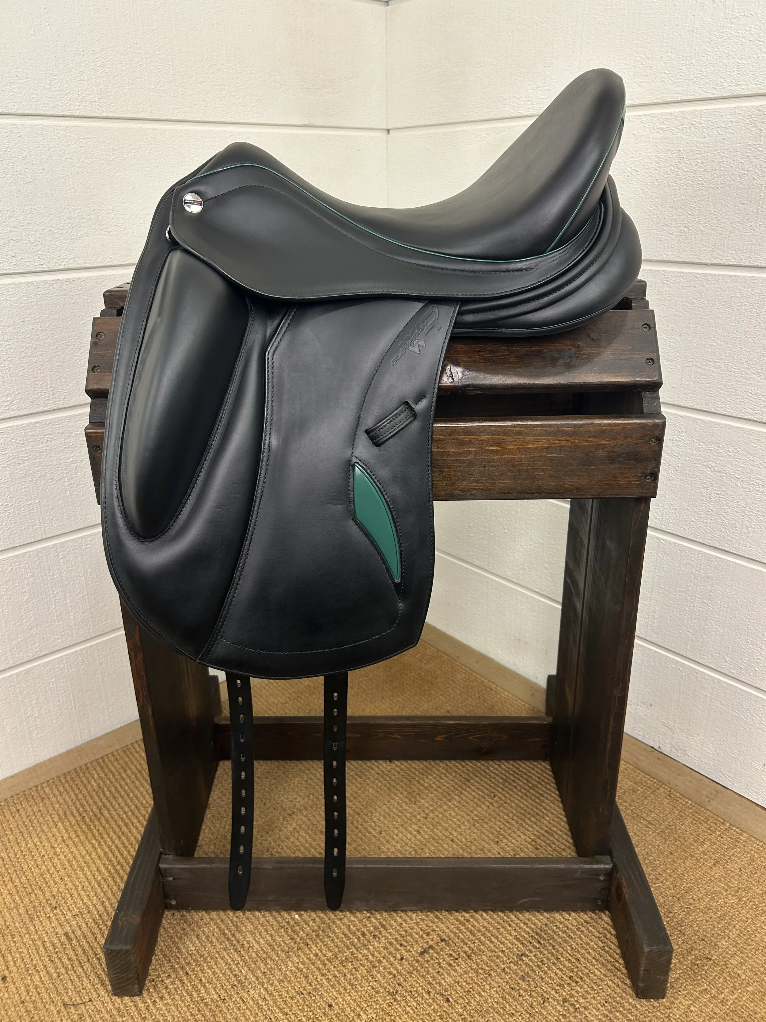 17" Erreplus Elevation WR Monoflap Dressage Saddle - 2025 - Wool Flocked - Adjustable Tree