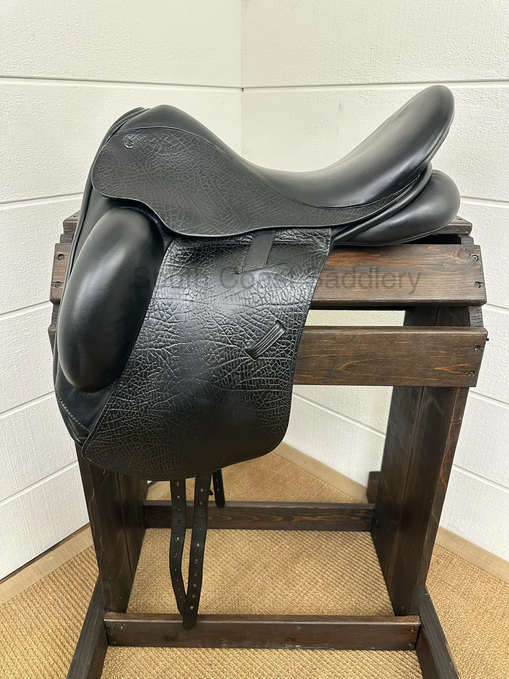 17" MN County Epiphany Dressage Saddle 2019