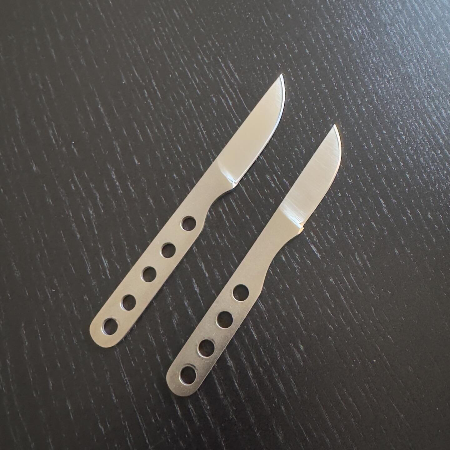 The RZR! Couple of small but tough edc knives. Both in S90v. One 5.5&rdquo; long and the second 5&rdquo; long. Both are 0.5&rdquo; wide. Perfect blades to put in your pocket and forget they&rsquo;re even there.