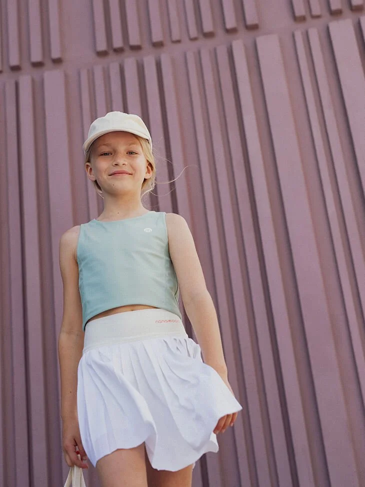 Jeune fille tenue de sport loisirs marque Nanamoon