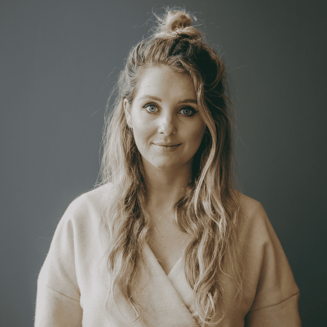 Episode 105: Running a Circular Fashion Brand — Interview with Esther Knight from Fanfare Label