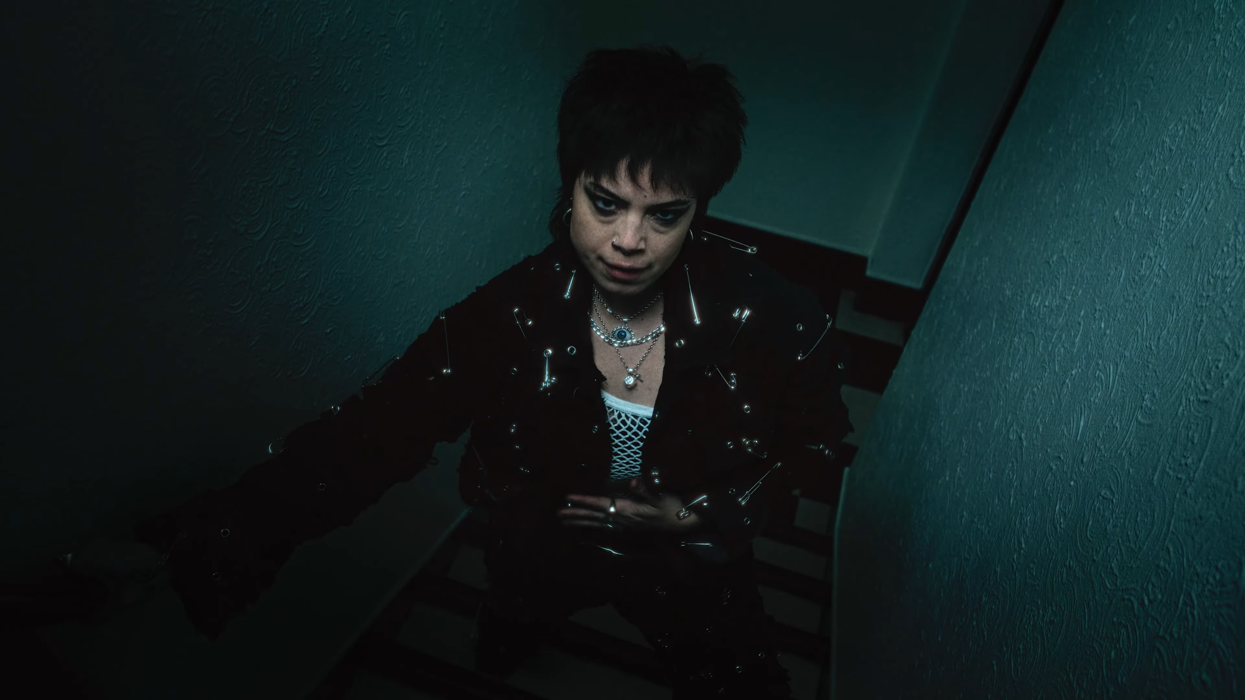 Rose Rey - Last Call Lover (official video) 1-51 screenshot.png