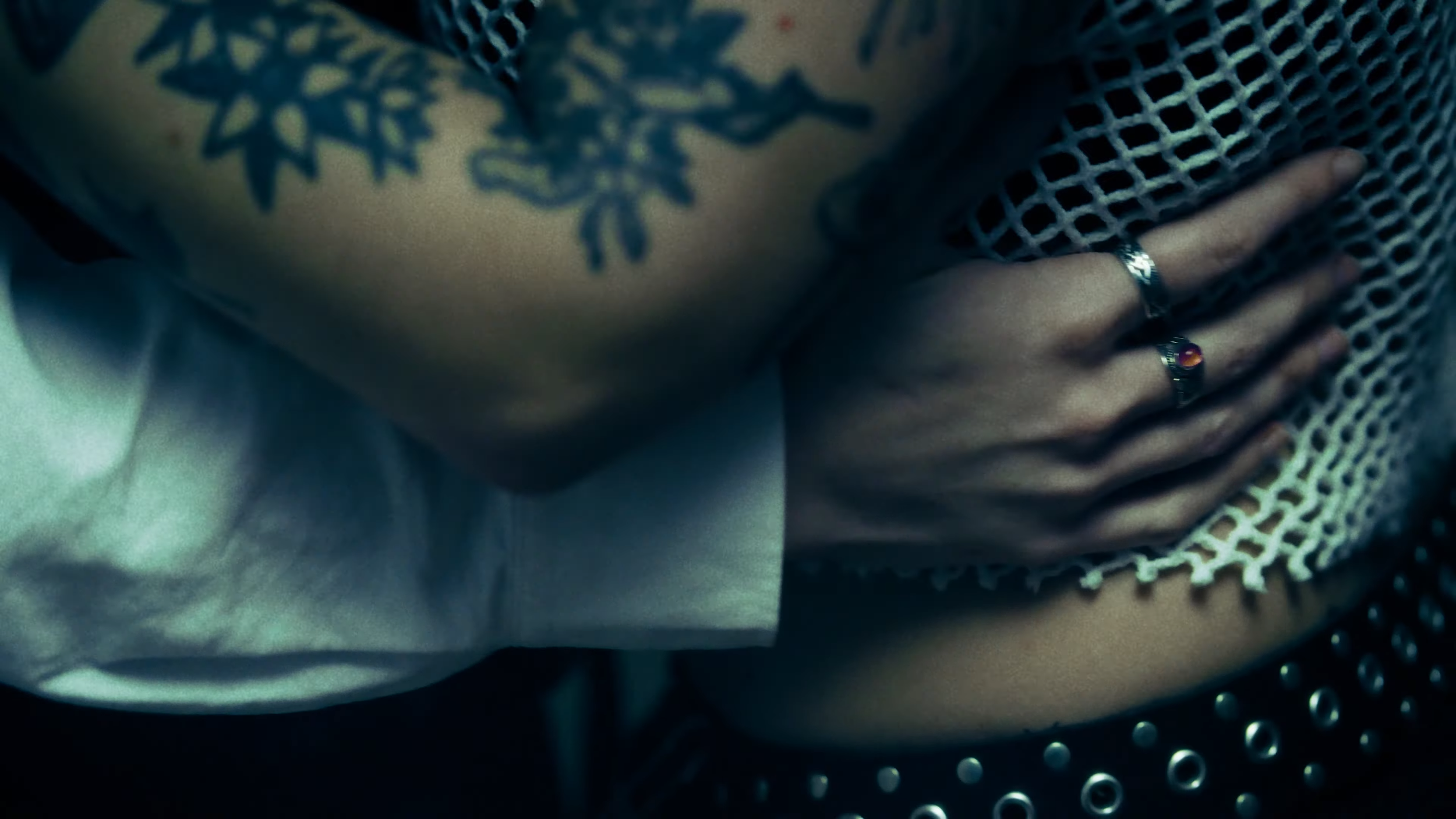 Rose Rey - Last Call Lover (official video) 2-11 screenshot.png