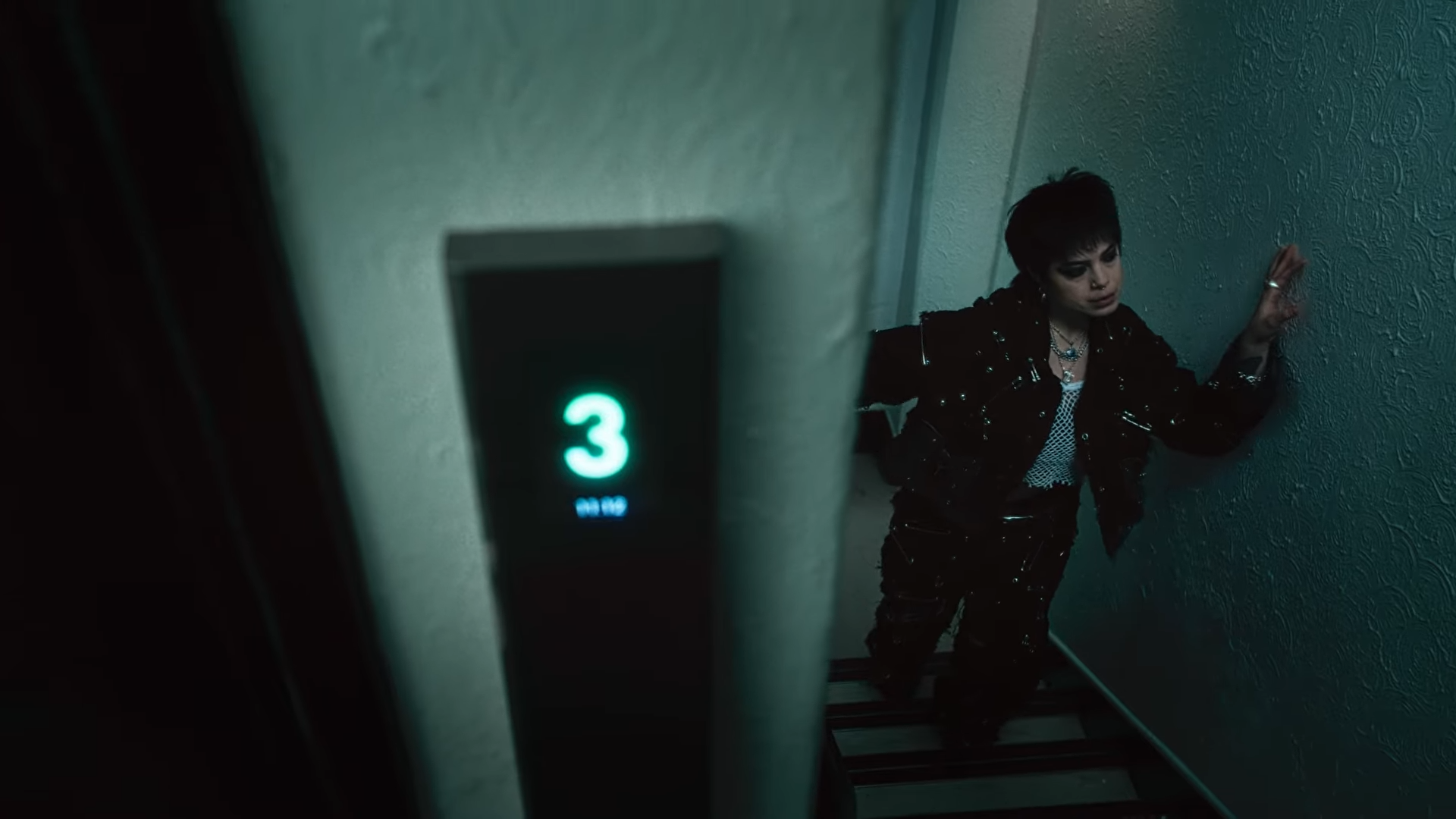 Rose Rey - Last Call Lover (official video) 1-16 screenshot.png