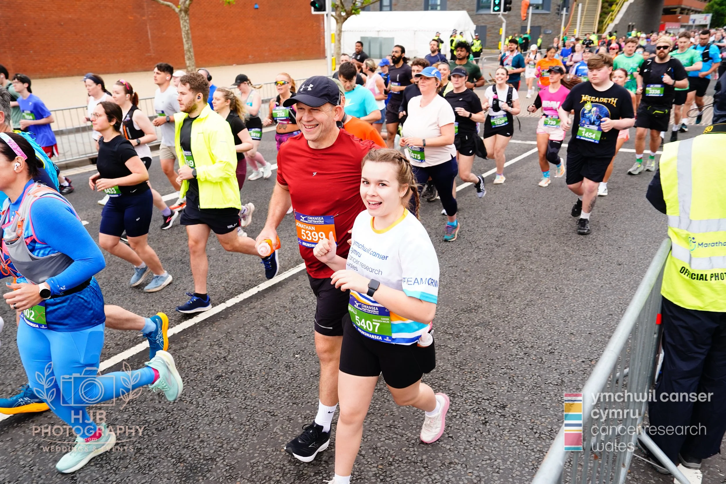 HJBphotography.com_CRWSwanseaHalf_2. The Start_79.jpg
