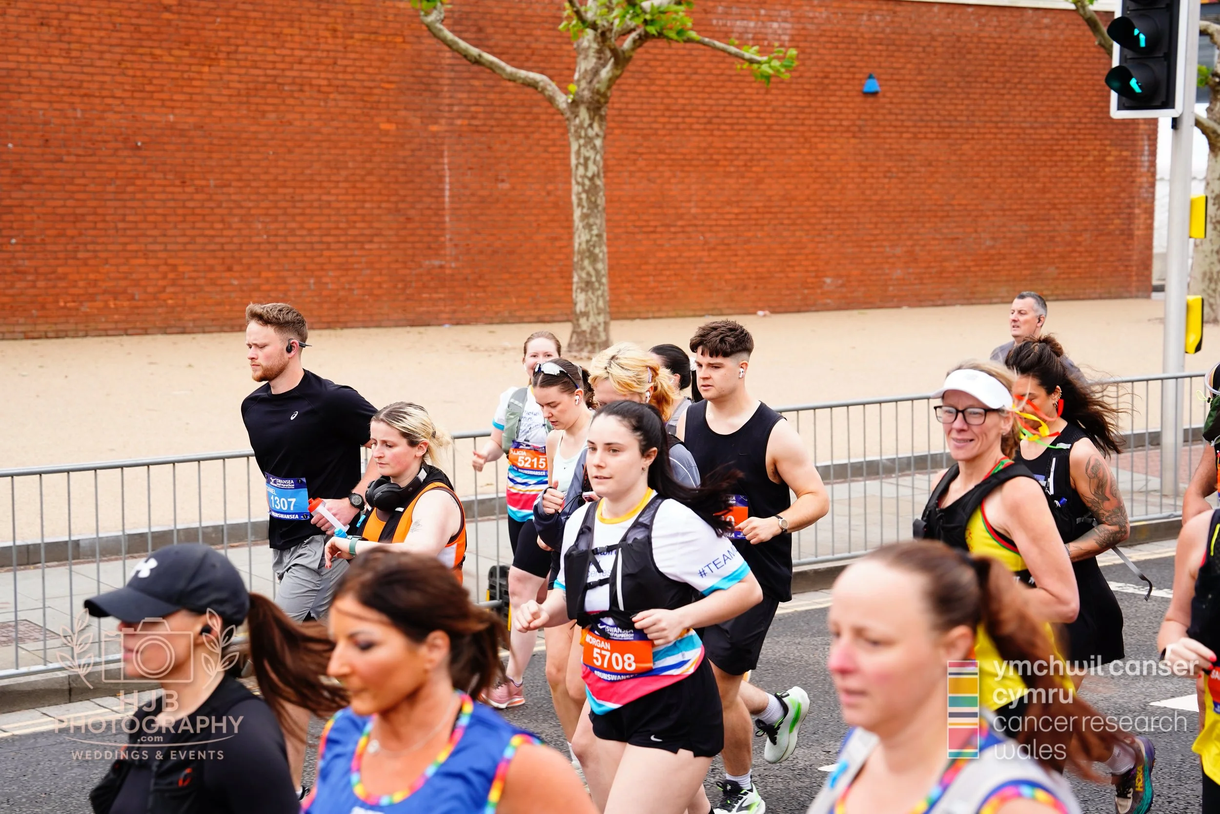 HJBphotography.com_CRWSwanseaHalf_2. The Start_63.jpg