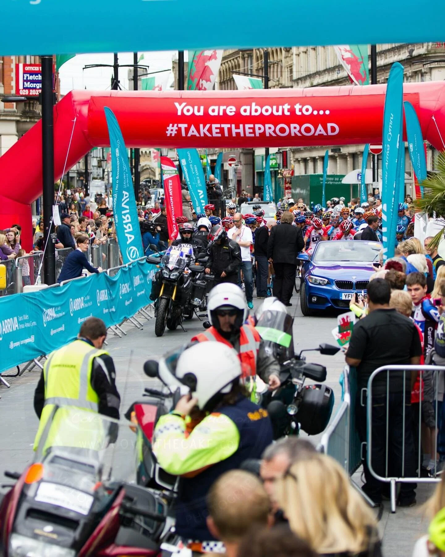 Good mid-morning 🙋🏼&zwj;♂️
Being an avid cyclist, when the Velothon came to Cardiff I jumped for joy at the prospect of photographing it! Here are a few of my favourites shots from the event.
If you have any events in 2024, get in touch! My prices 