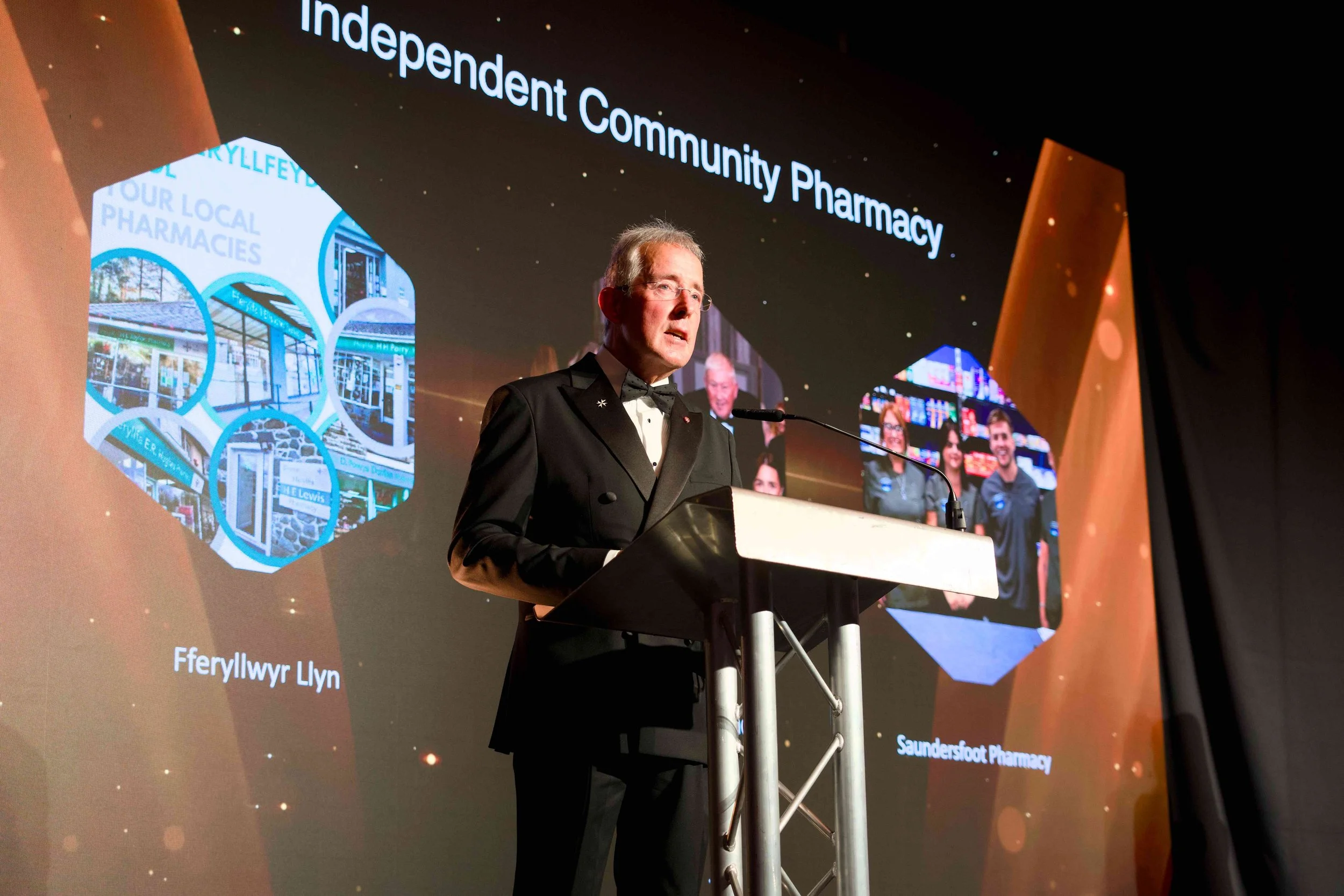 KyronMedia_TheValeHotel_PharmacyAwards2026_PresentingAwardsWEB_066.jpg