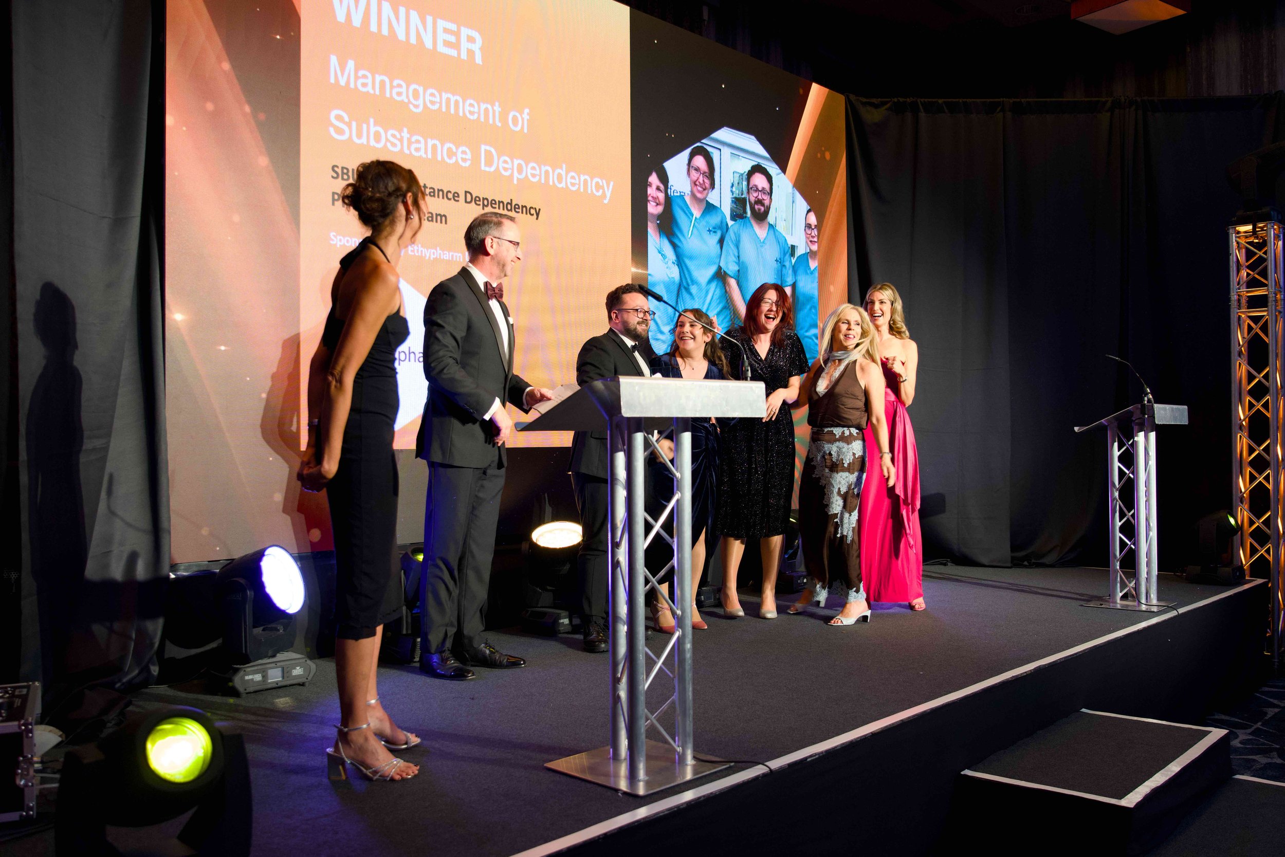 KyronMedia_TheValeHotel_PharmacyAwards2026_PresentingAwardsWEB_016.jpg
