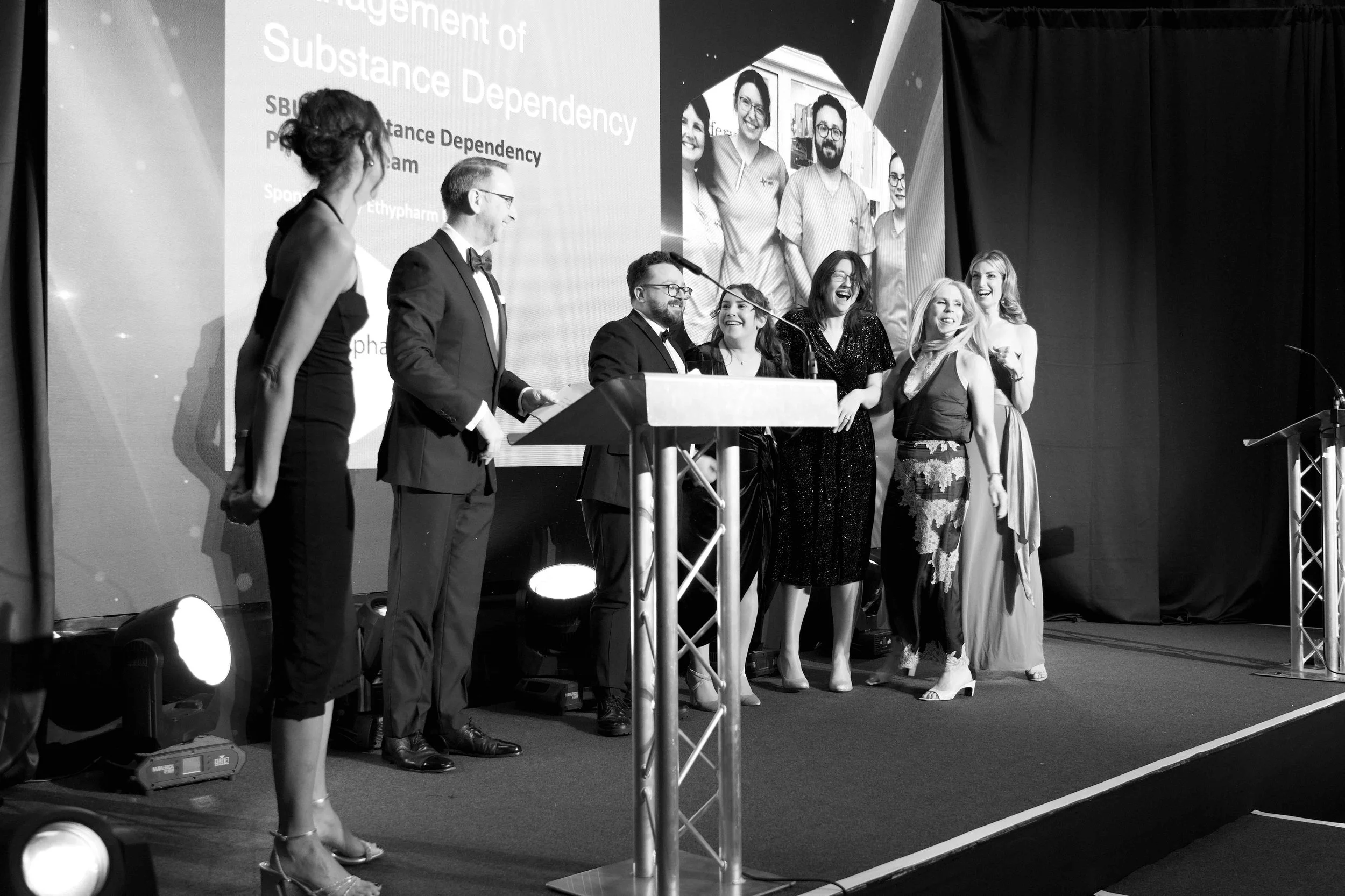 KyronMedia_TheValeHotel_PharmacyAwards2026_PresentingAwardsWEB_015.jpg
