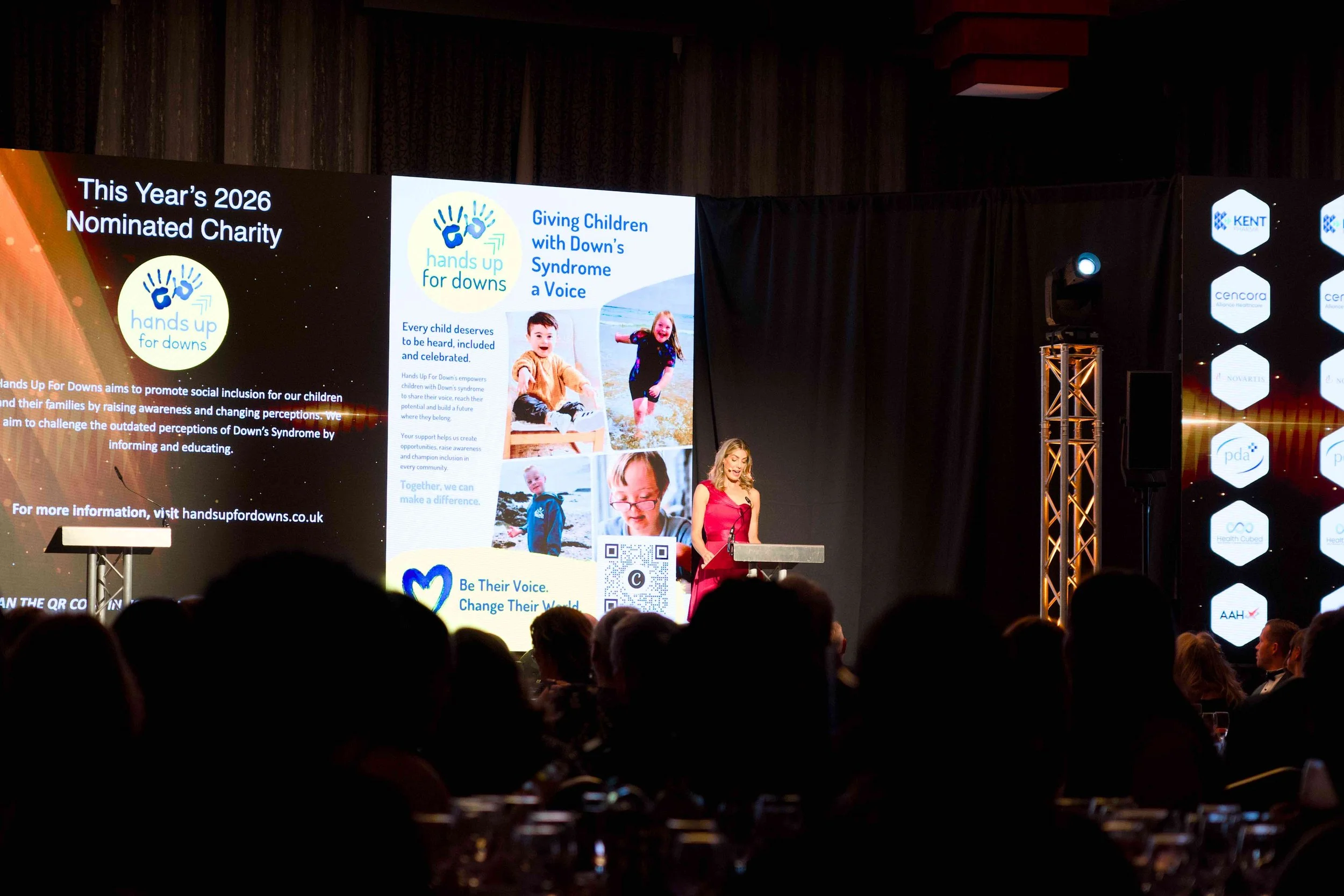 KyronMedia_TheValeHotel_PharmacyAwards2026_PresentingAwardsWEB_008.jpg