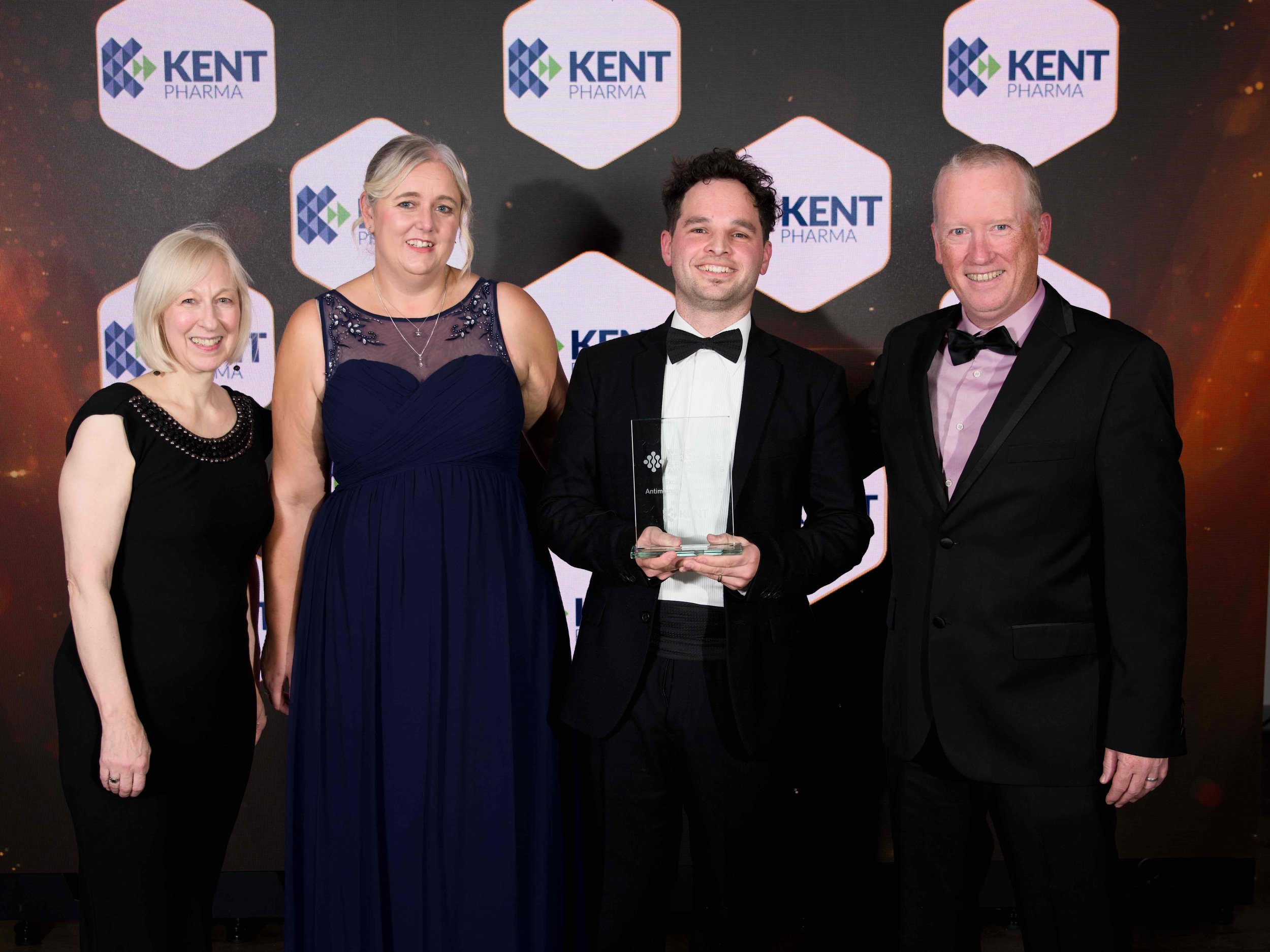 KyronMedia_TheValeHotel_PharmacyAwards2026_AwardsWEB_15.jpg