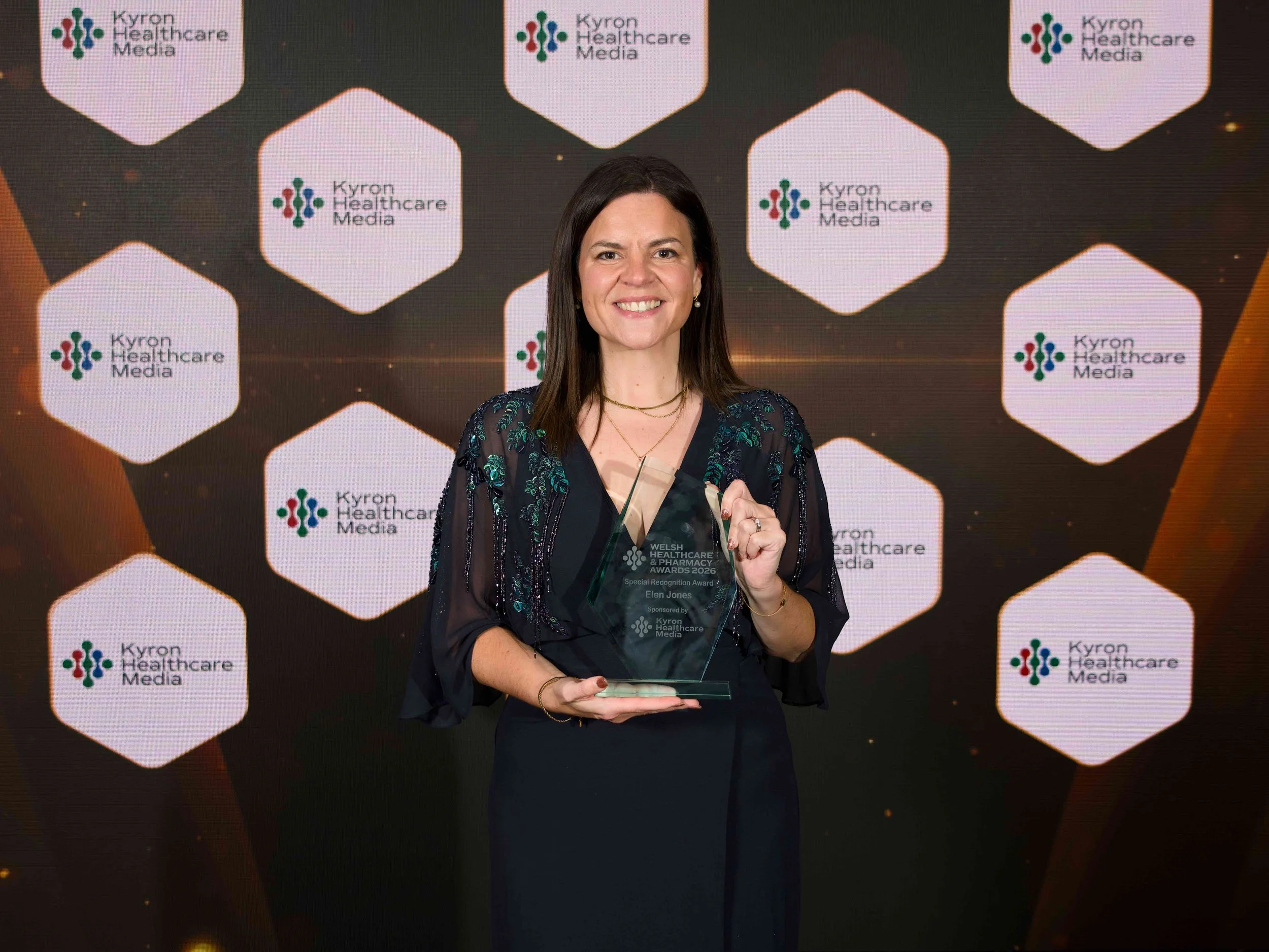 KyronMedia_TheValeHotel_PharmacyAwards2026_PresentingAwardsWEB_133.jpg
