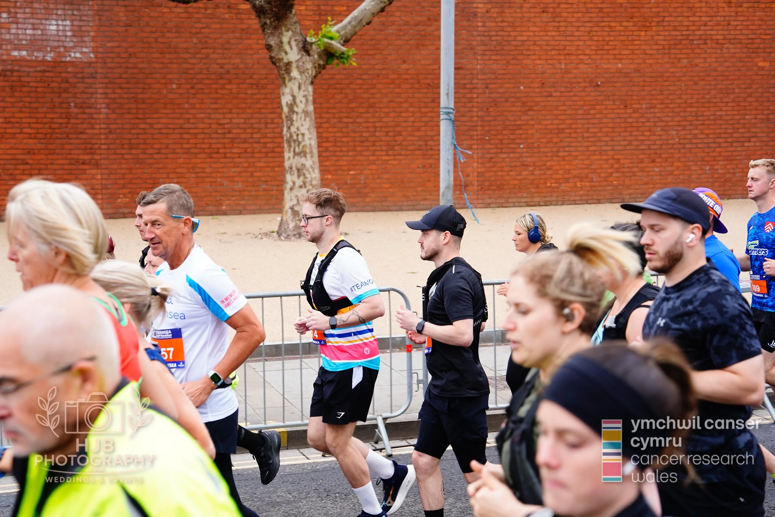 HJBphotography.com_CRWSwanseaHalf_2. The Start_41.jpg