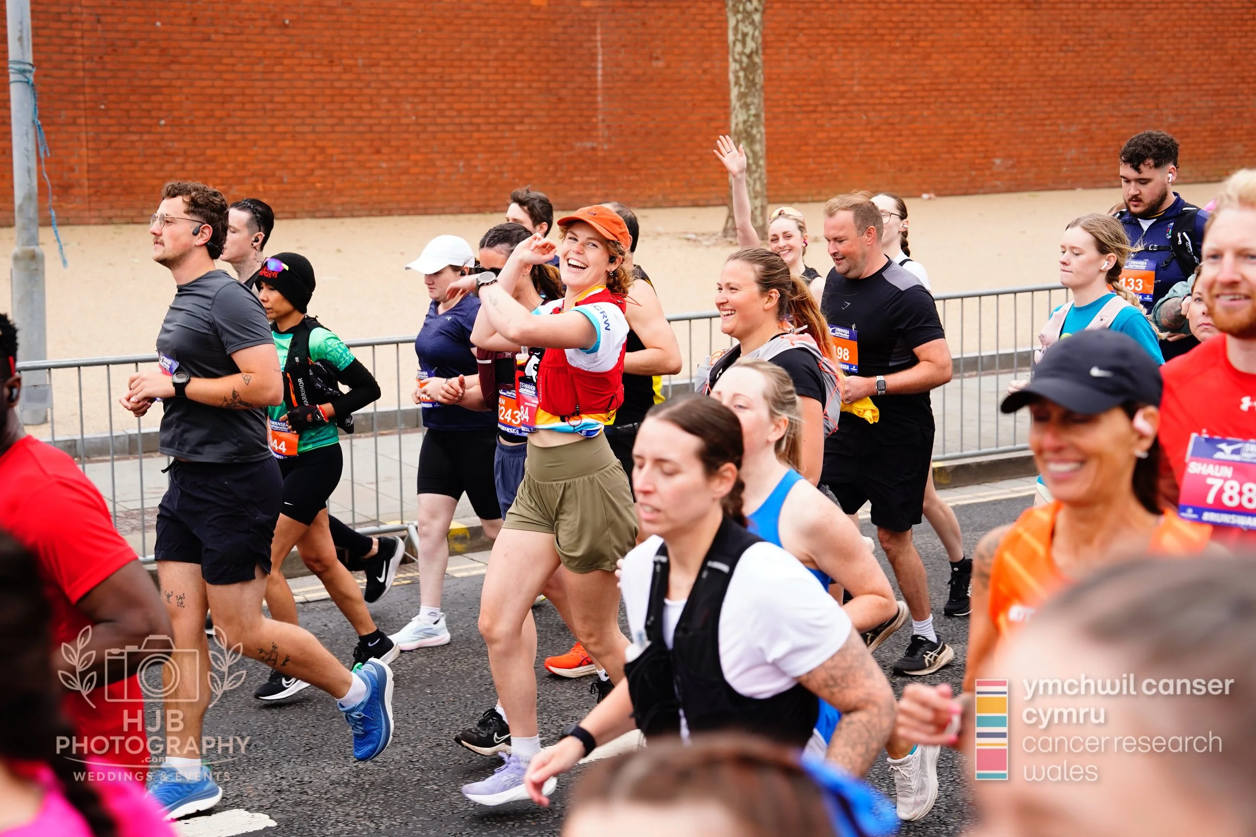 HJBphotography.com_CRWSwanseaHalf_2. The Start_58.jpg