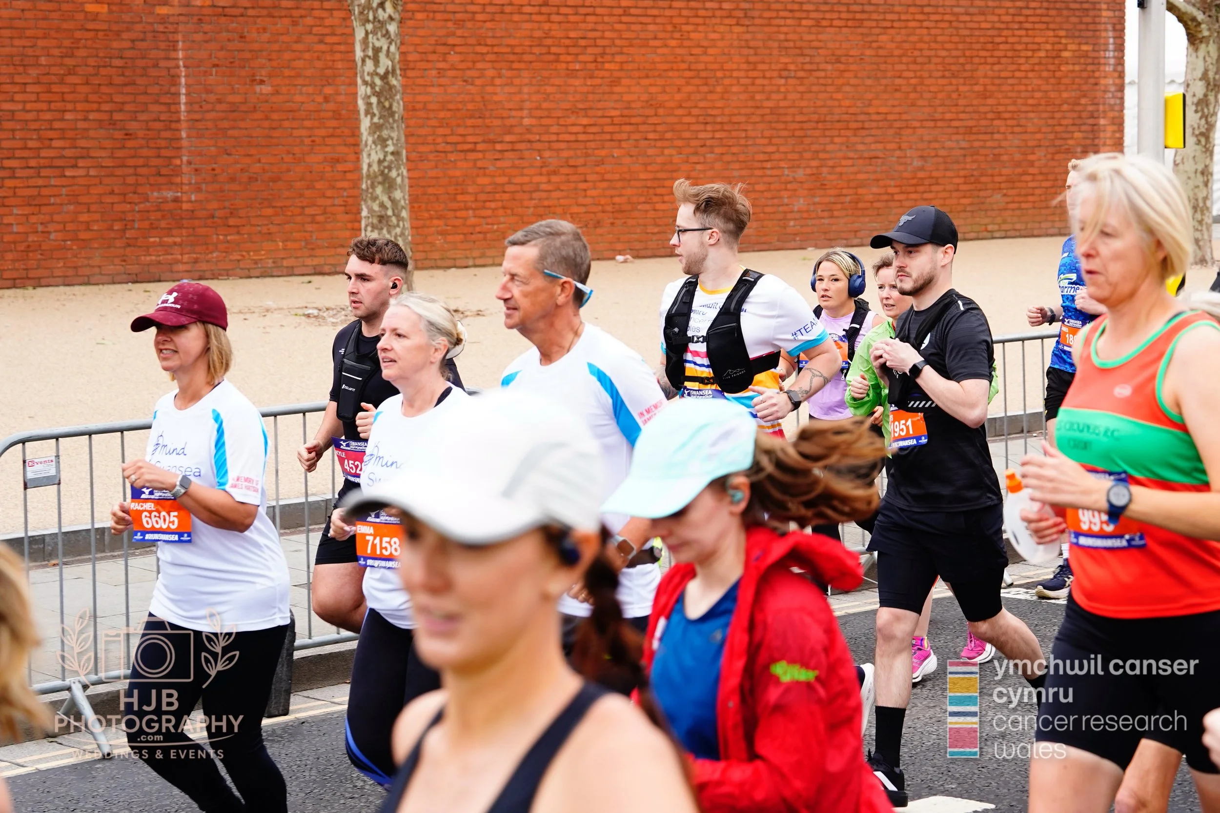 HJBphotography.com_CRWSwanseaHalf_2. The Start_38.jpg