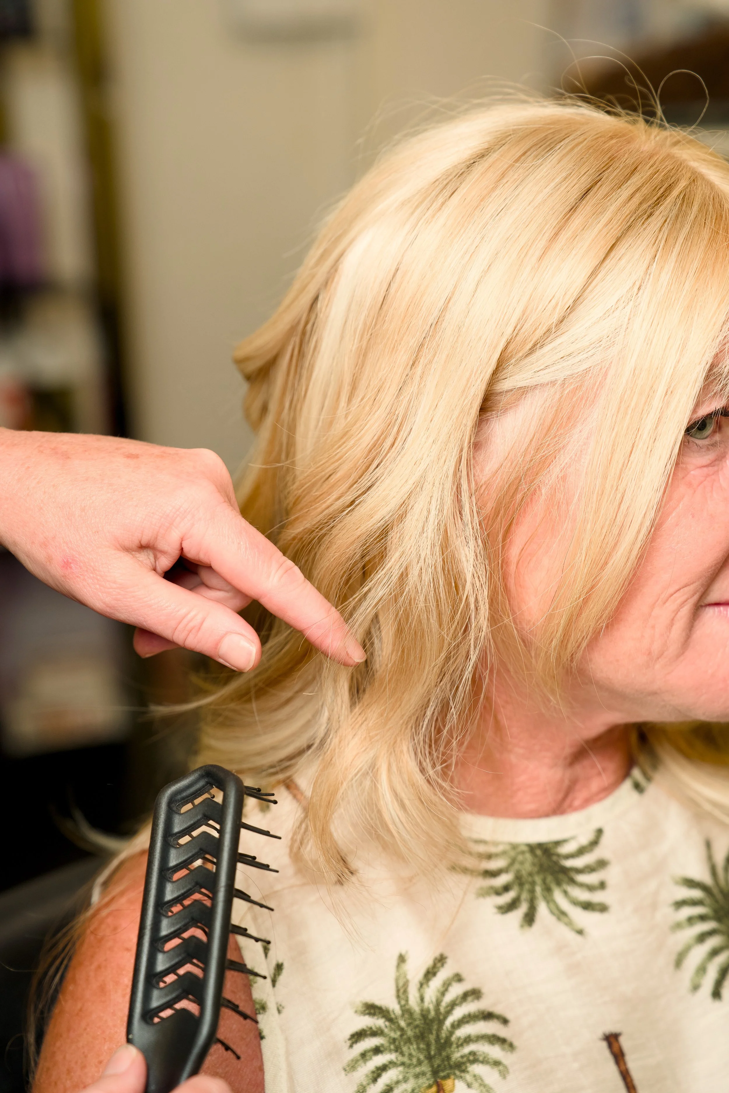 Salon_Girl_06.jpg