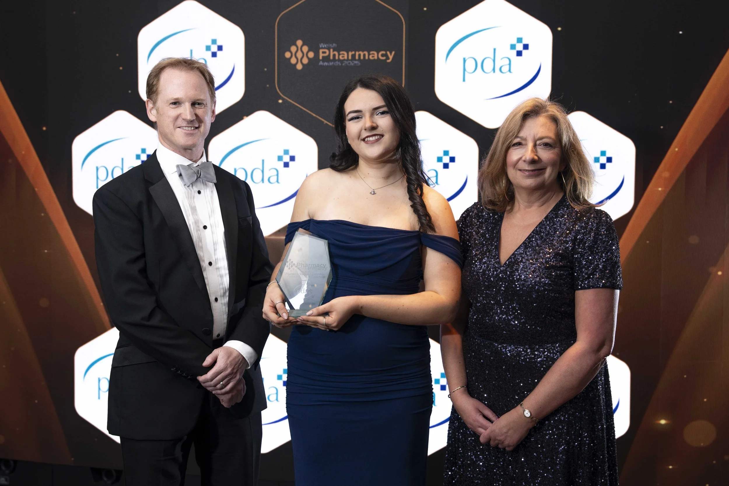 WelshPharmacyAwards2025_AwardsPresentation_007_HJBphotography.com.jpg