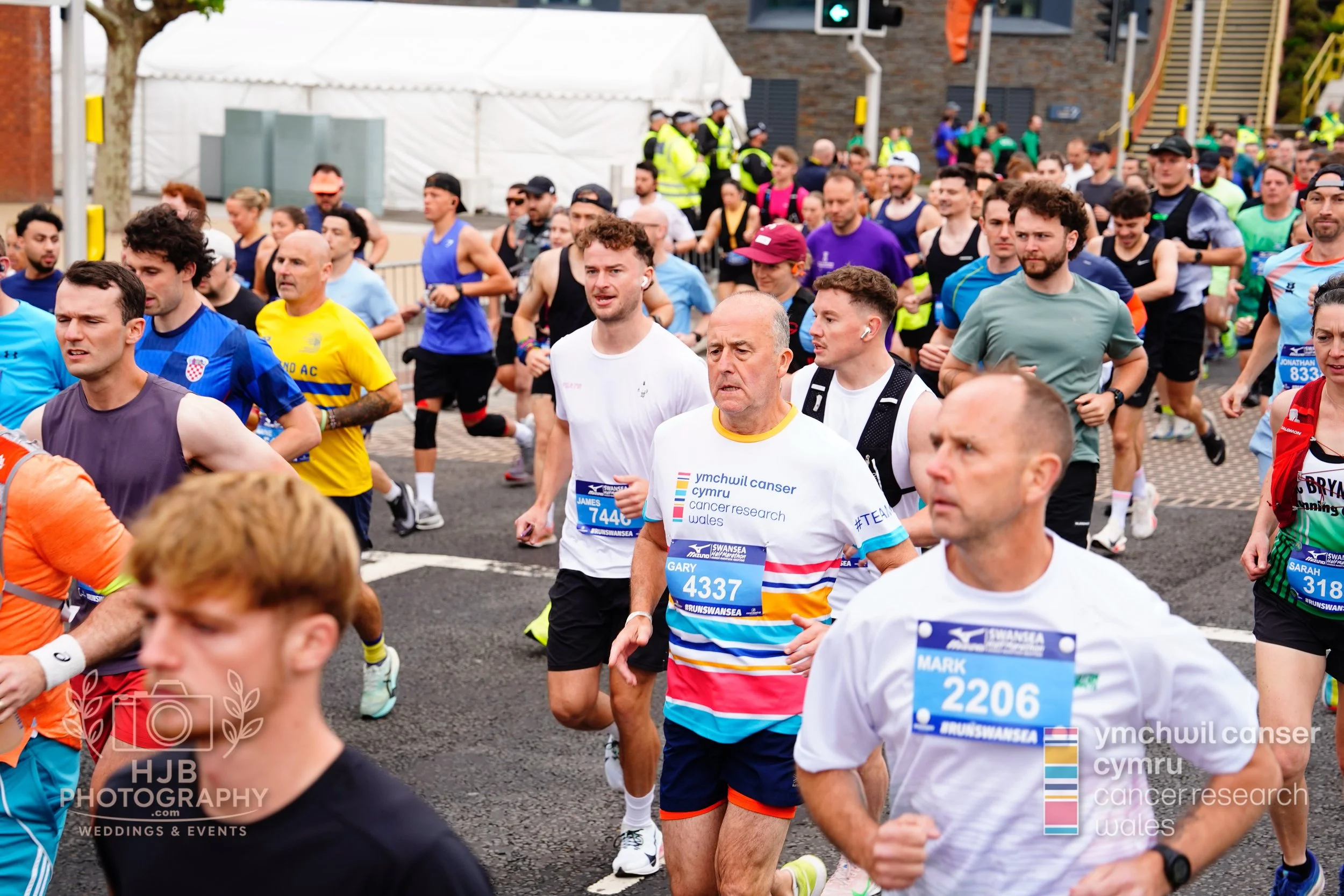 HJBphotography.com_CRWSwanseaHalf_2. The Start_13.jpg