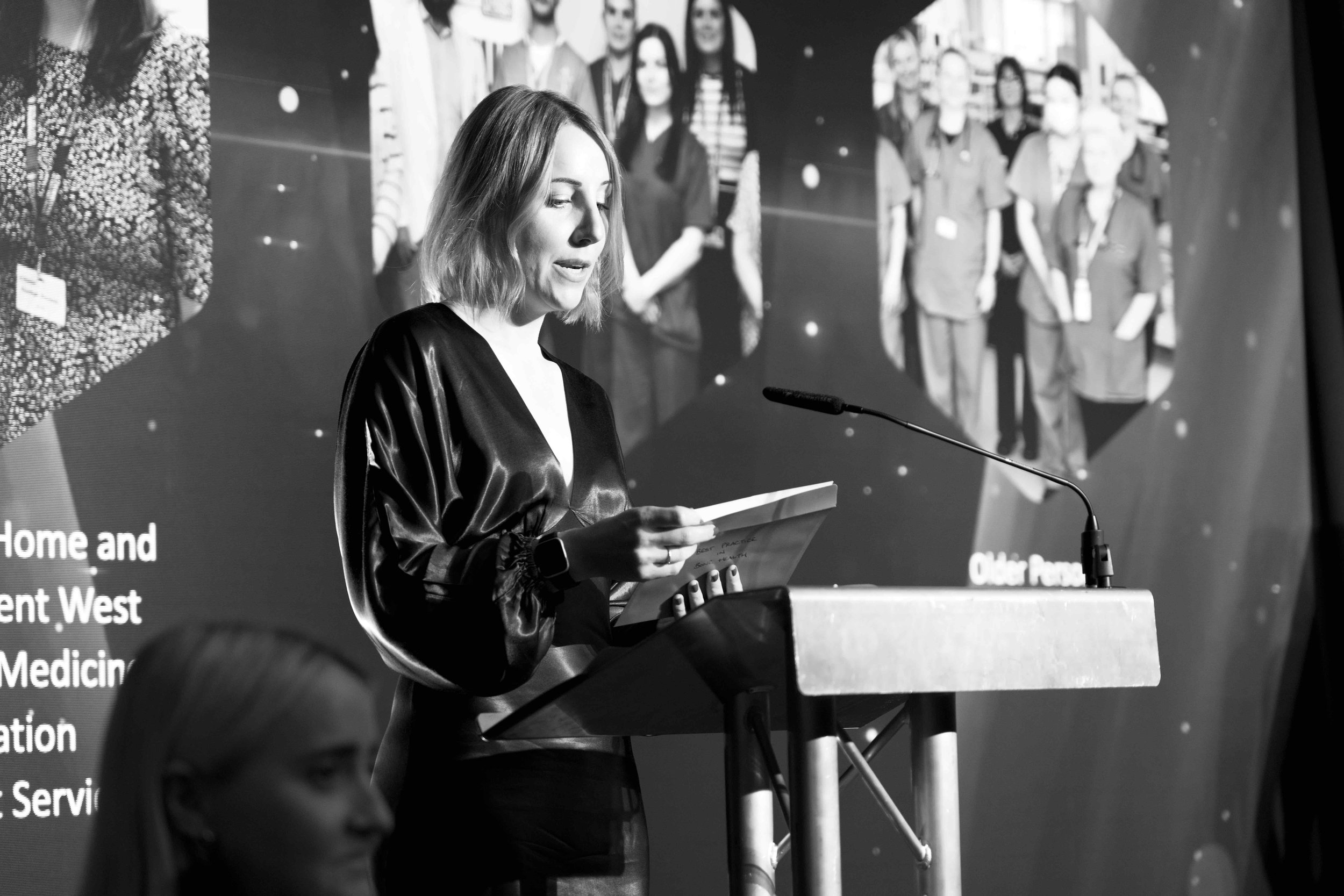 KyronMedia_TheValeHotel_PharmacyAwards2026_PresentingAwardsWEB_088.jpg