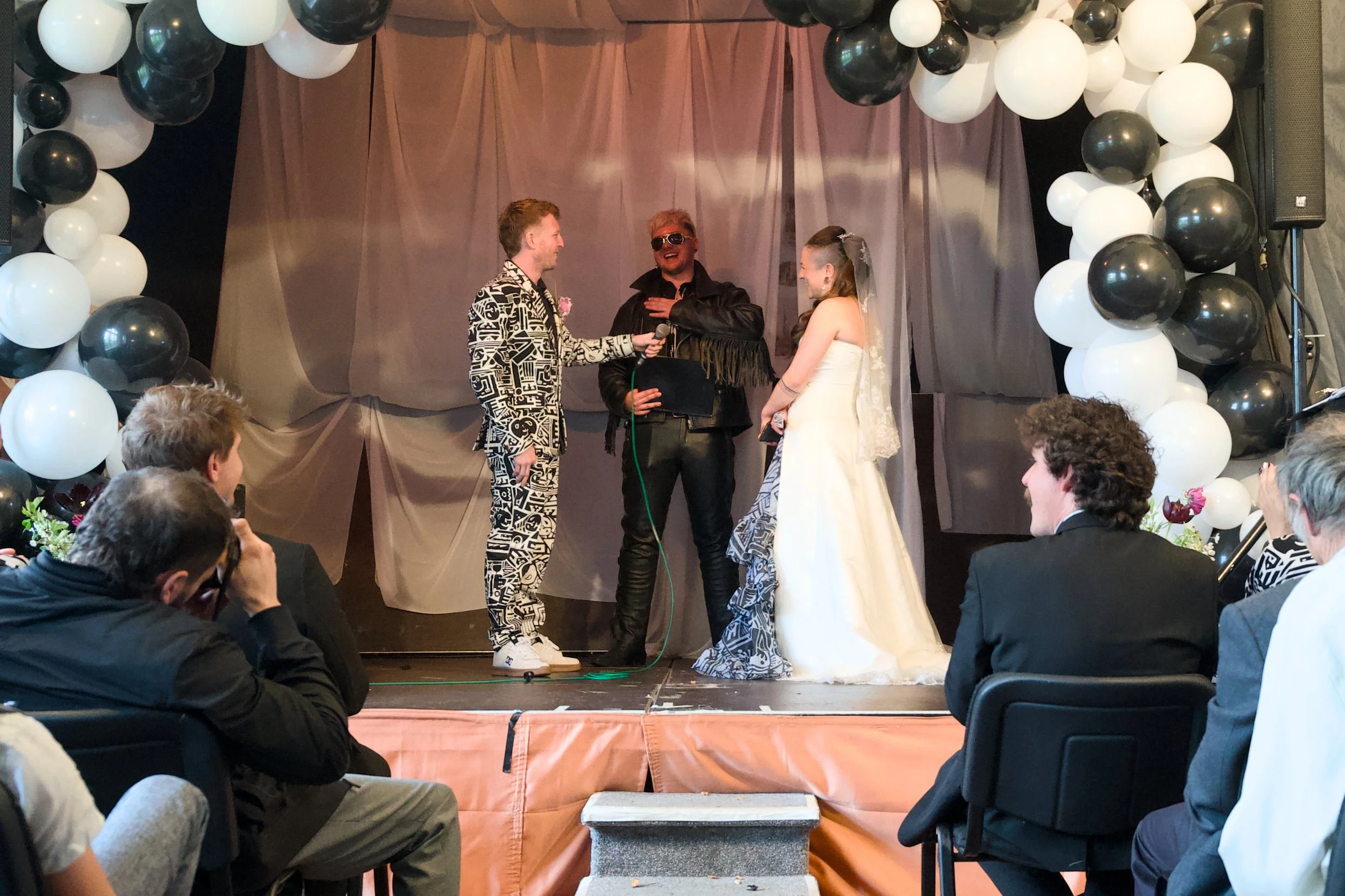 HJBP_Sam&Beth_1.Celebration_25.jpg