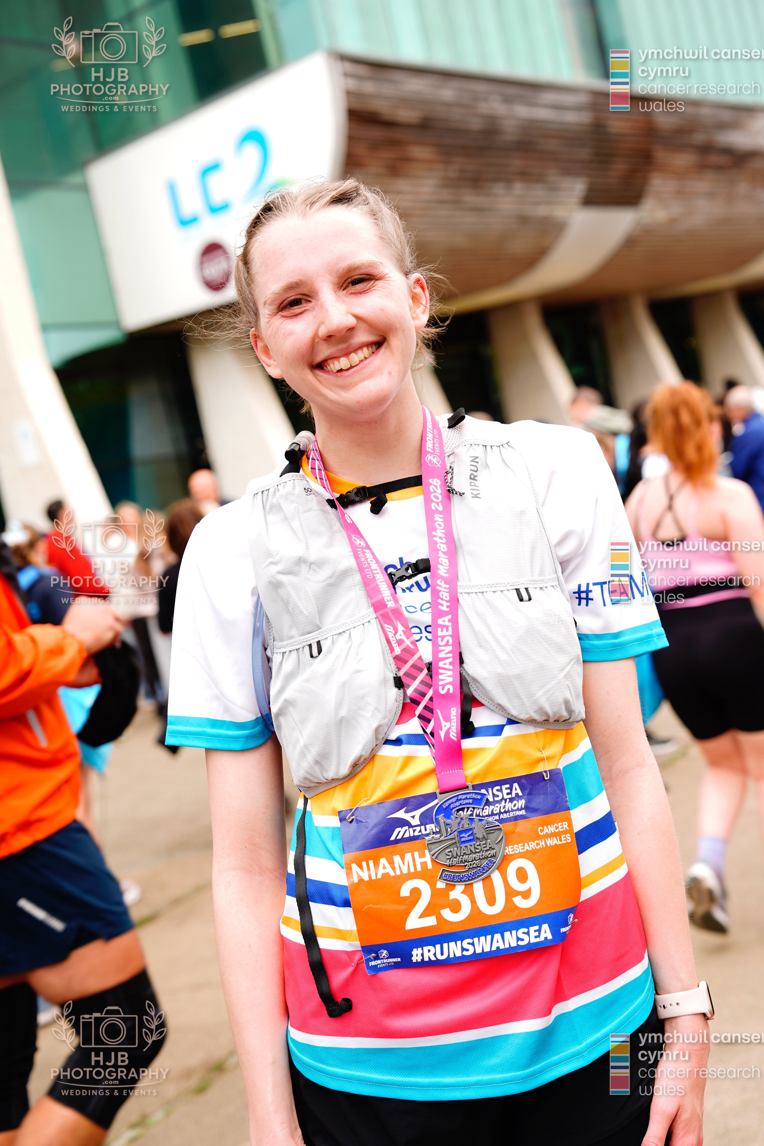HJBphotography.com_CRWSwanseaHalf_4. Medals_24.jpg