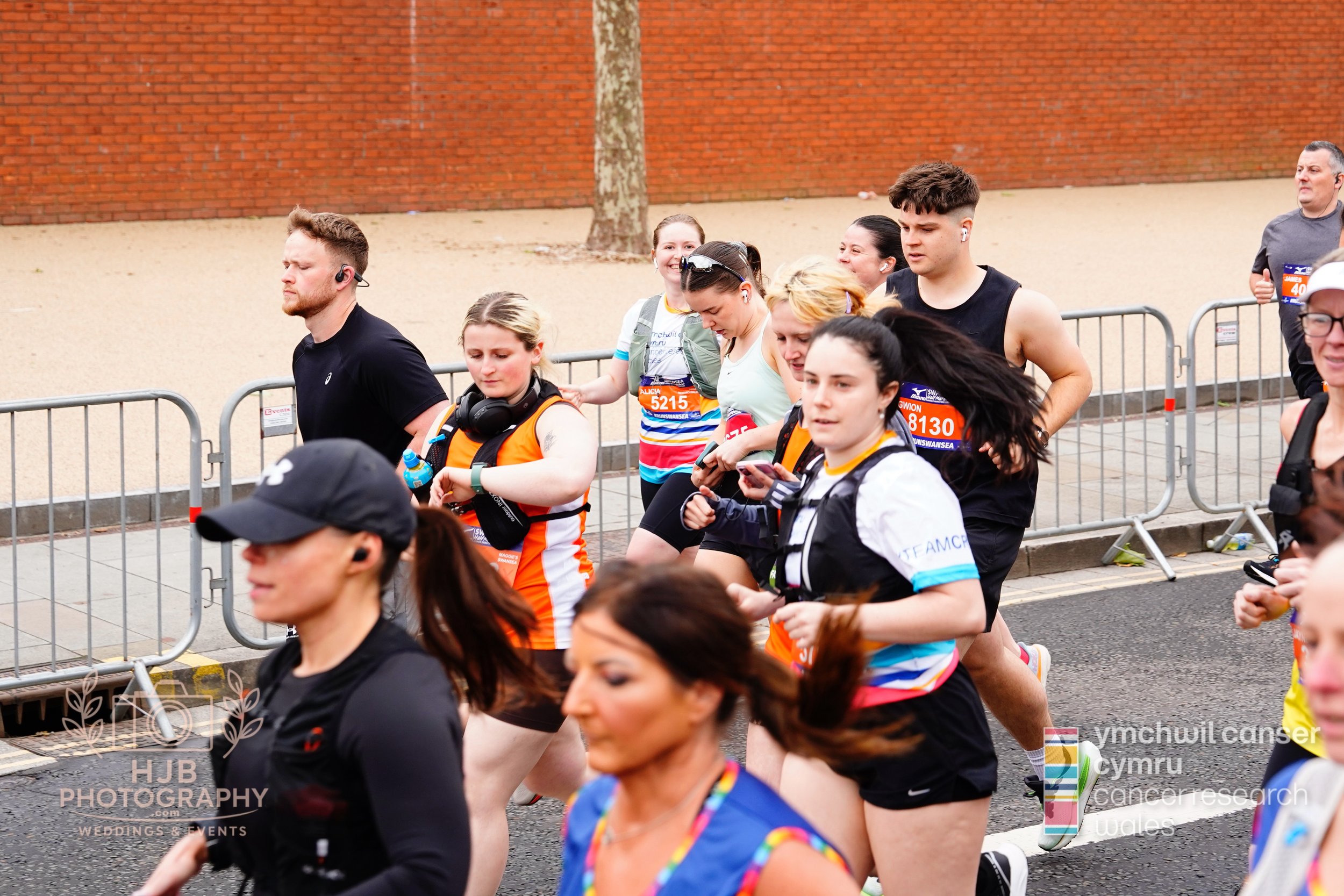 HJBphotography.com_CRWSwanseaHalf_2. The Start_62.jpg