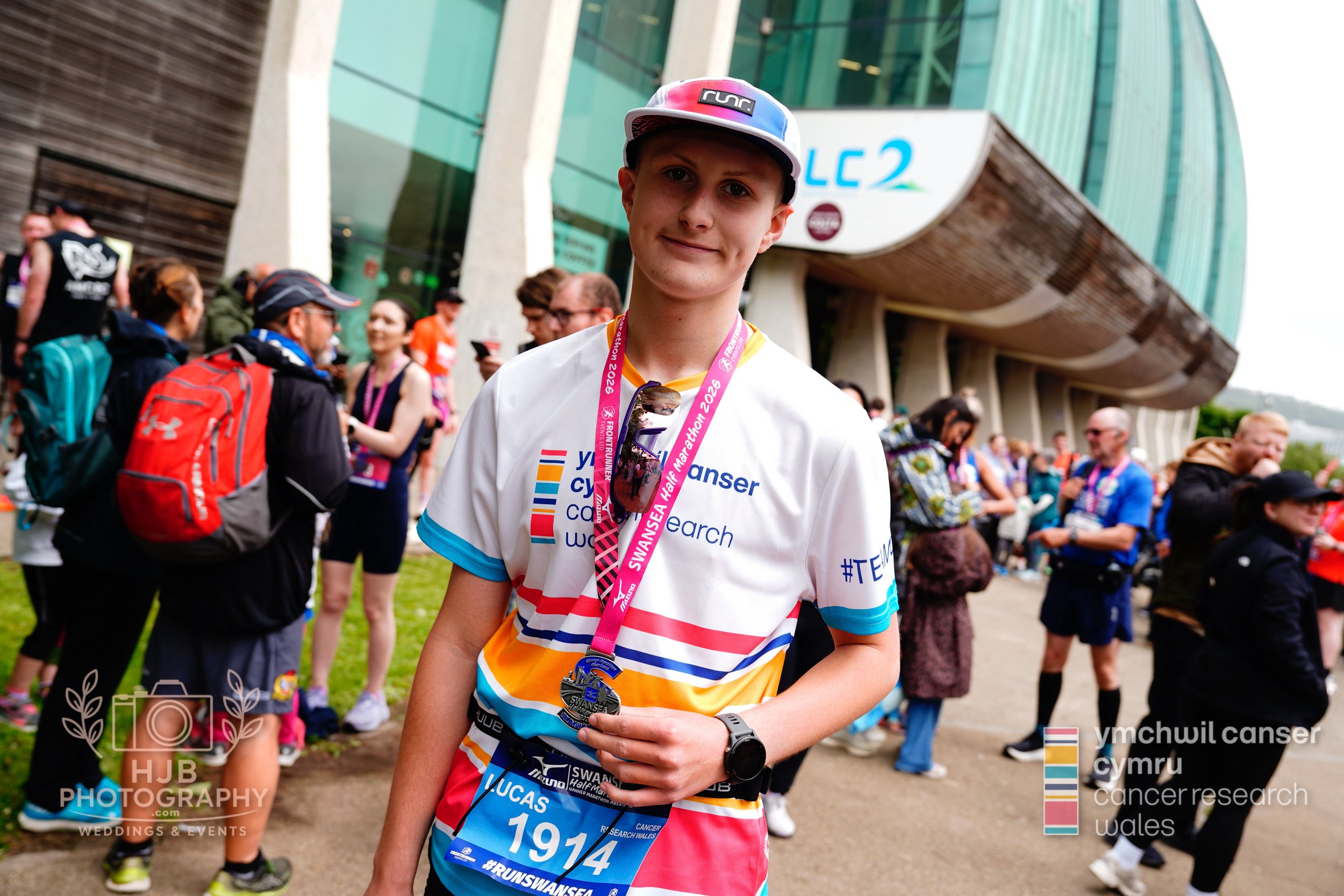 HJBphotography.com_CRWSwanseaHalf_4. Medals_07.jpg