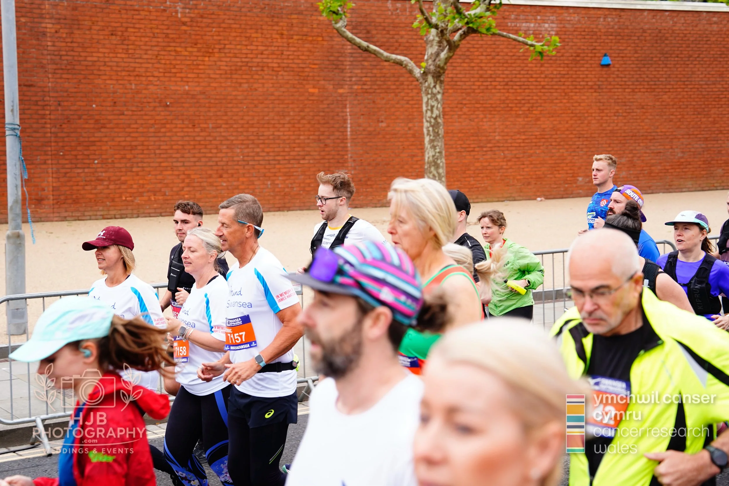 HJBphotography.com_CRWSwanseaHalf_2. The Start_40.jpg