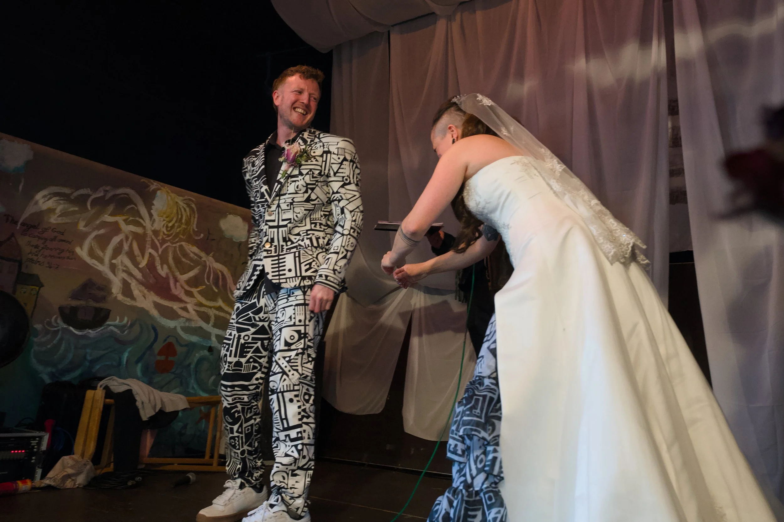 HJBP_Sam&Beth_1.Celebration_27.jpg